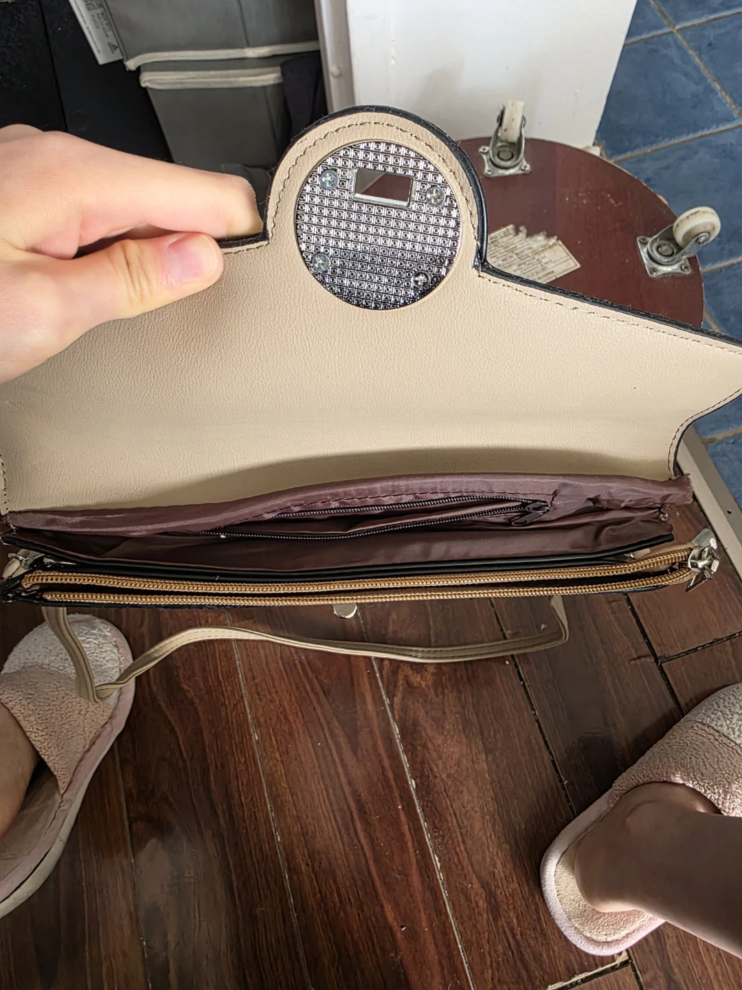 Beige Crossbody Purse with Decorative Clasp - photo 2