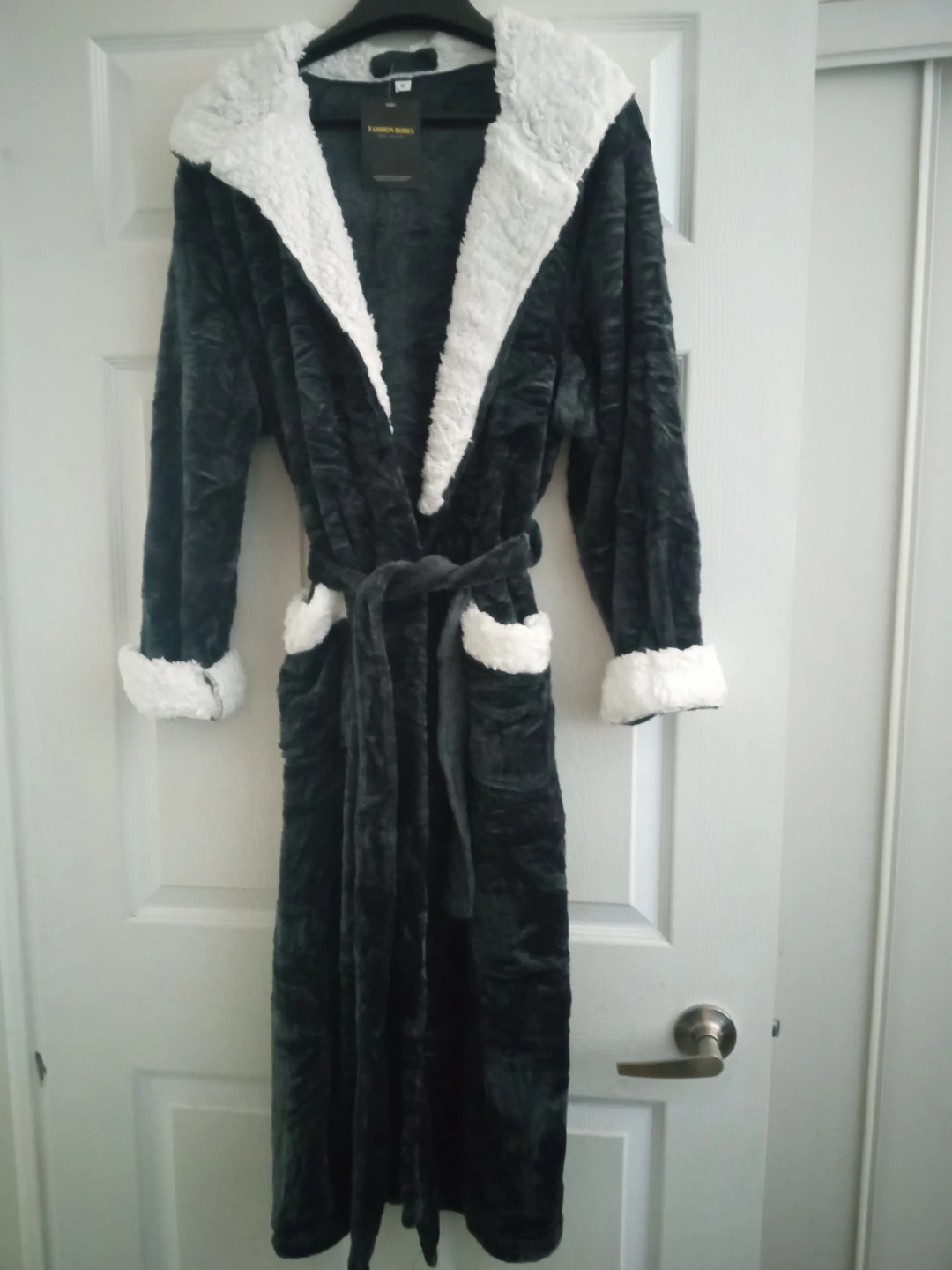 Brand new Fashion Robe Plush Bathrobe Size M