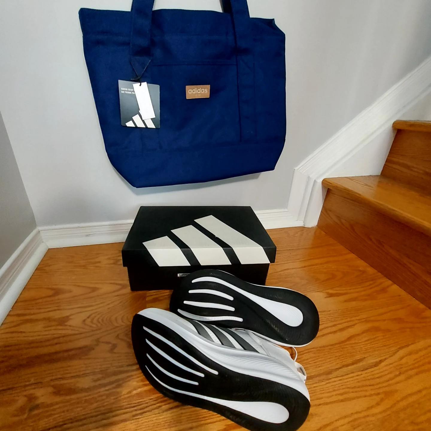 Adidas Canvas Tote and Response Pace Shoes - photo 3