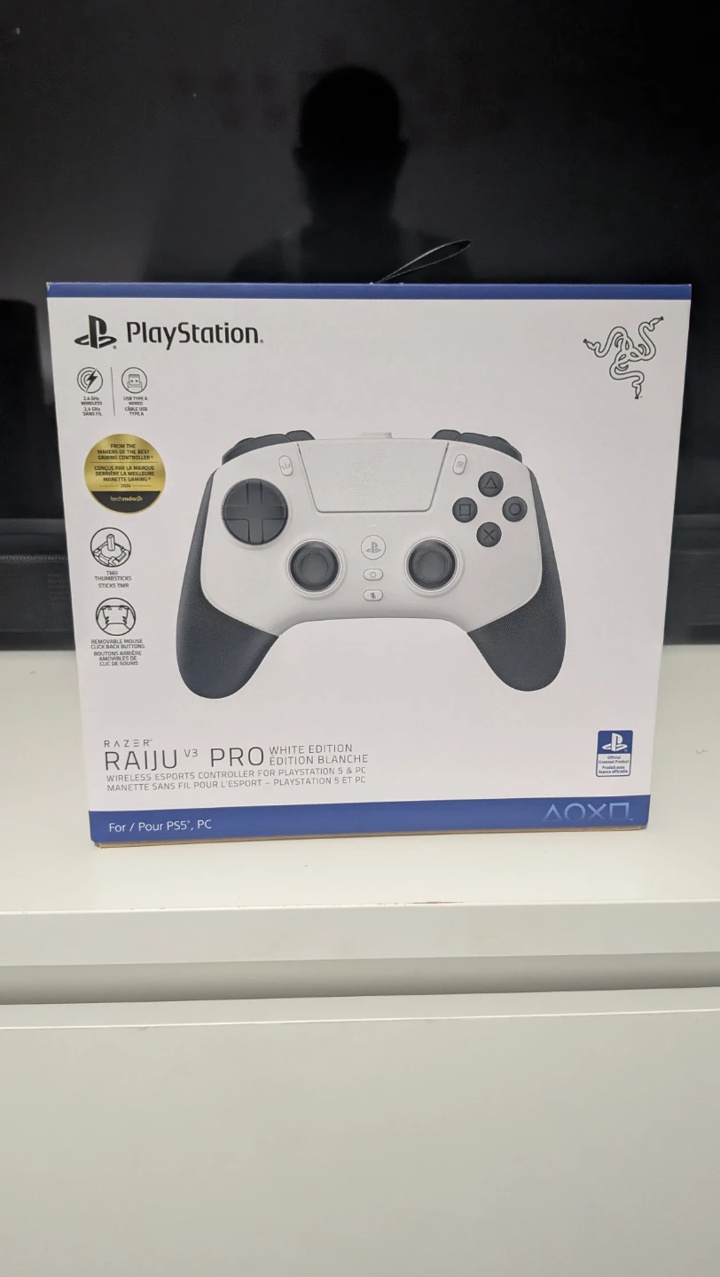 Razer Raiju V3 Pro Controller for PS5 and PC