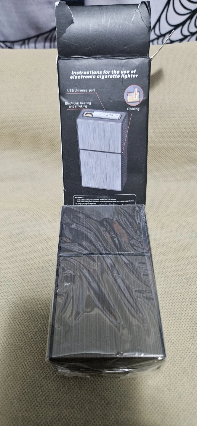 USB Rechargeable Cigarette Case with Built-In Electric Lighter - photo 4