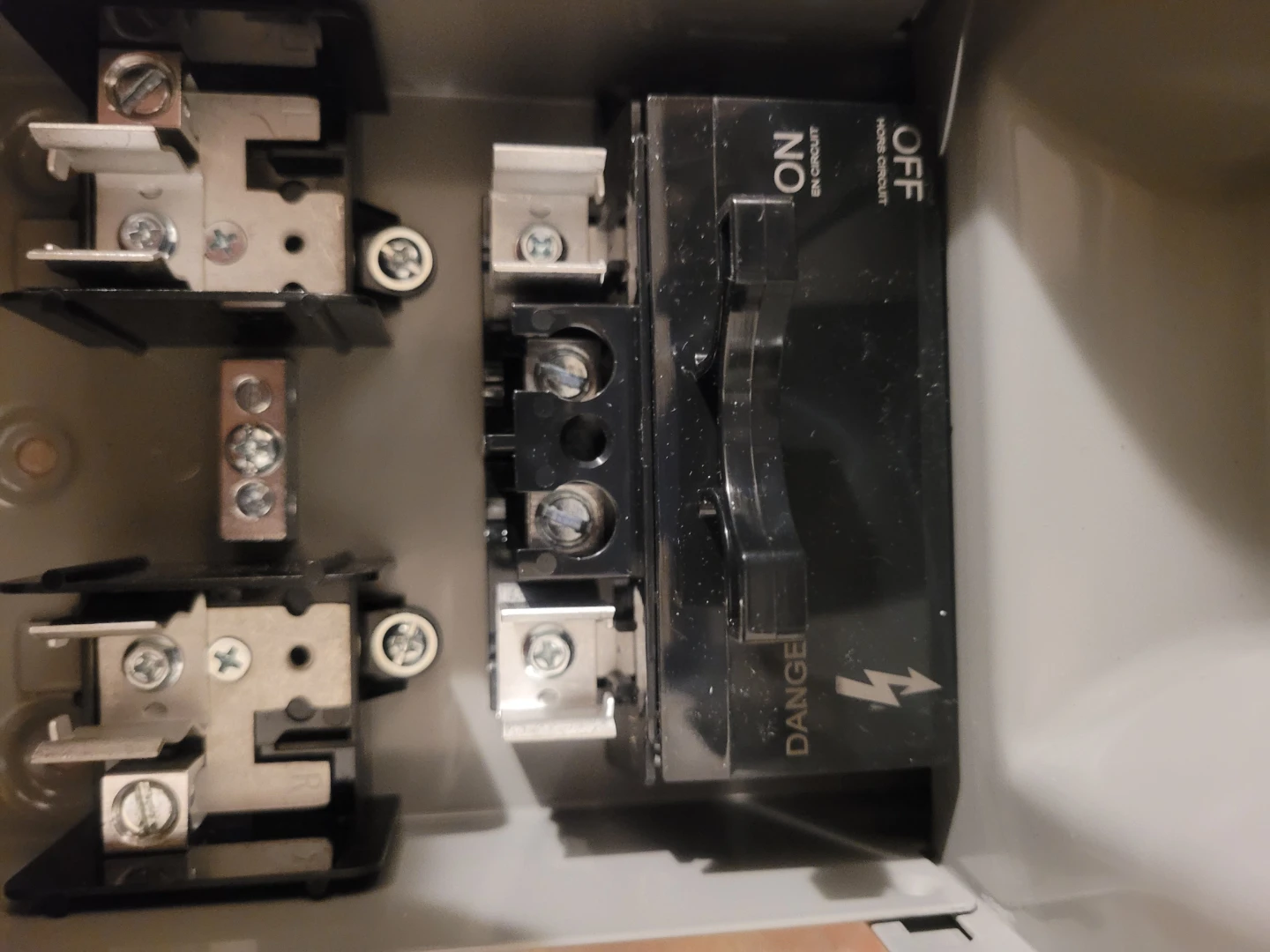Safety Disconnect Switch - photo 3