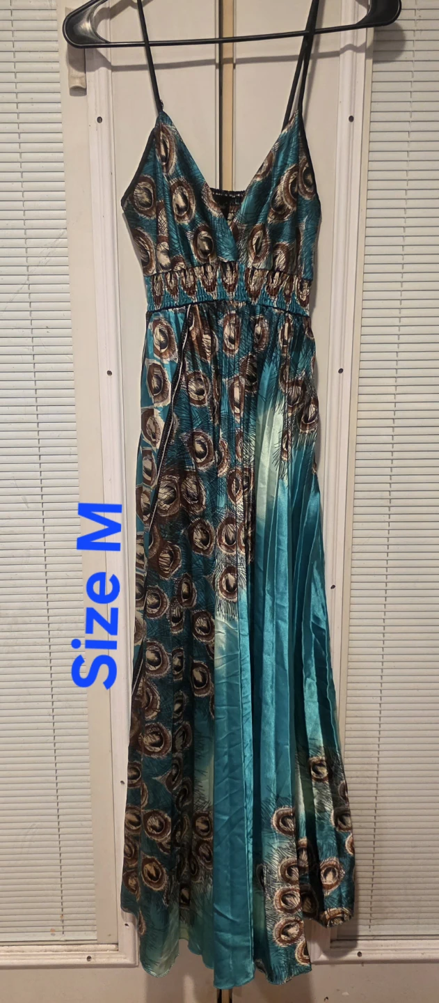 Peacock Print Pleated Maxi Dress - photo 2
