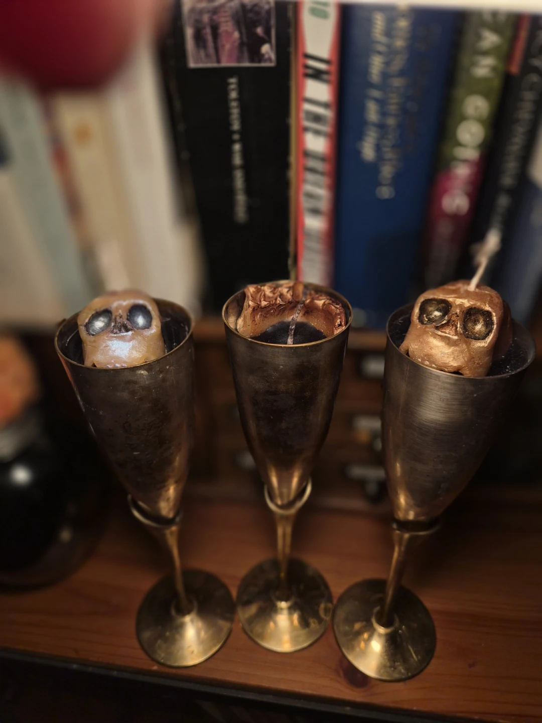Set of 3 Skull Candles in Metallic Flutes