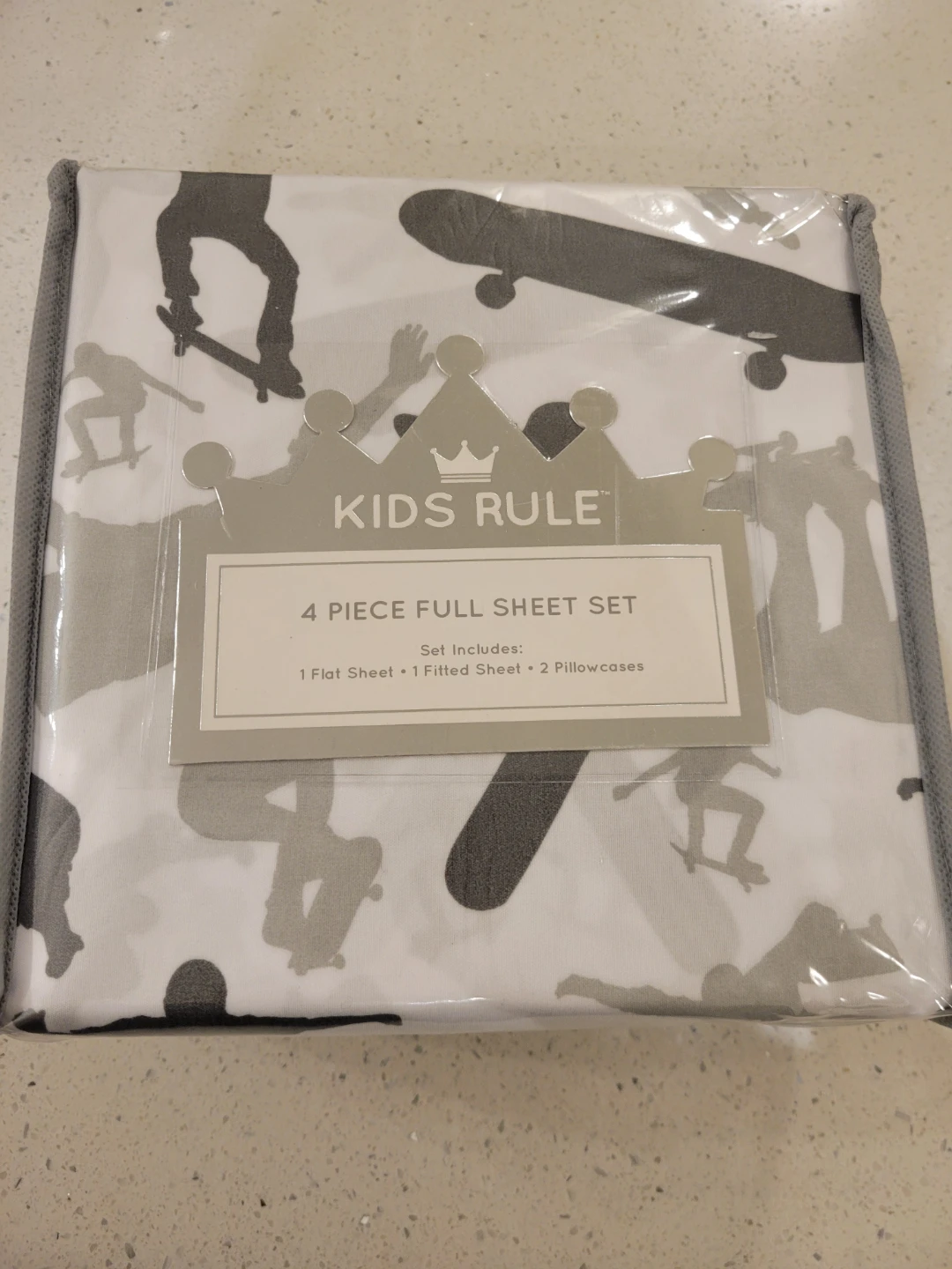 Kids Rule Skateboard 4-Piece Full Sheet Set