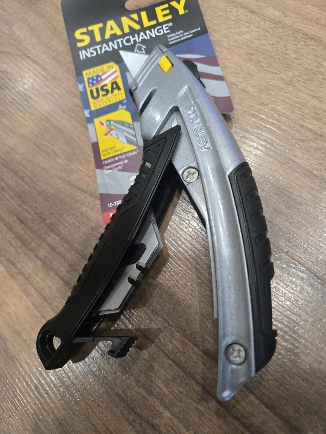 Stanley InstantChange Retractable Utility Knife 10-788 - photo 3