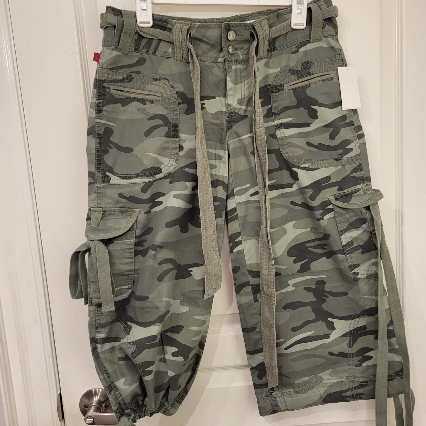 New Camo Cargo Capri Pants - photo 2