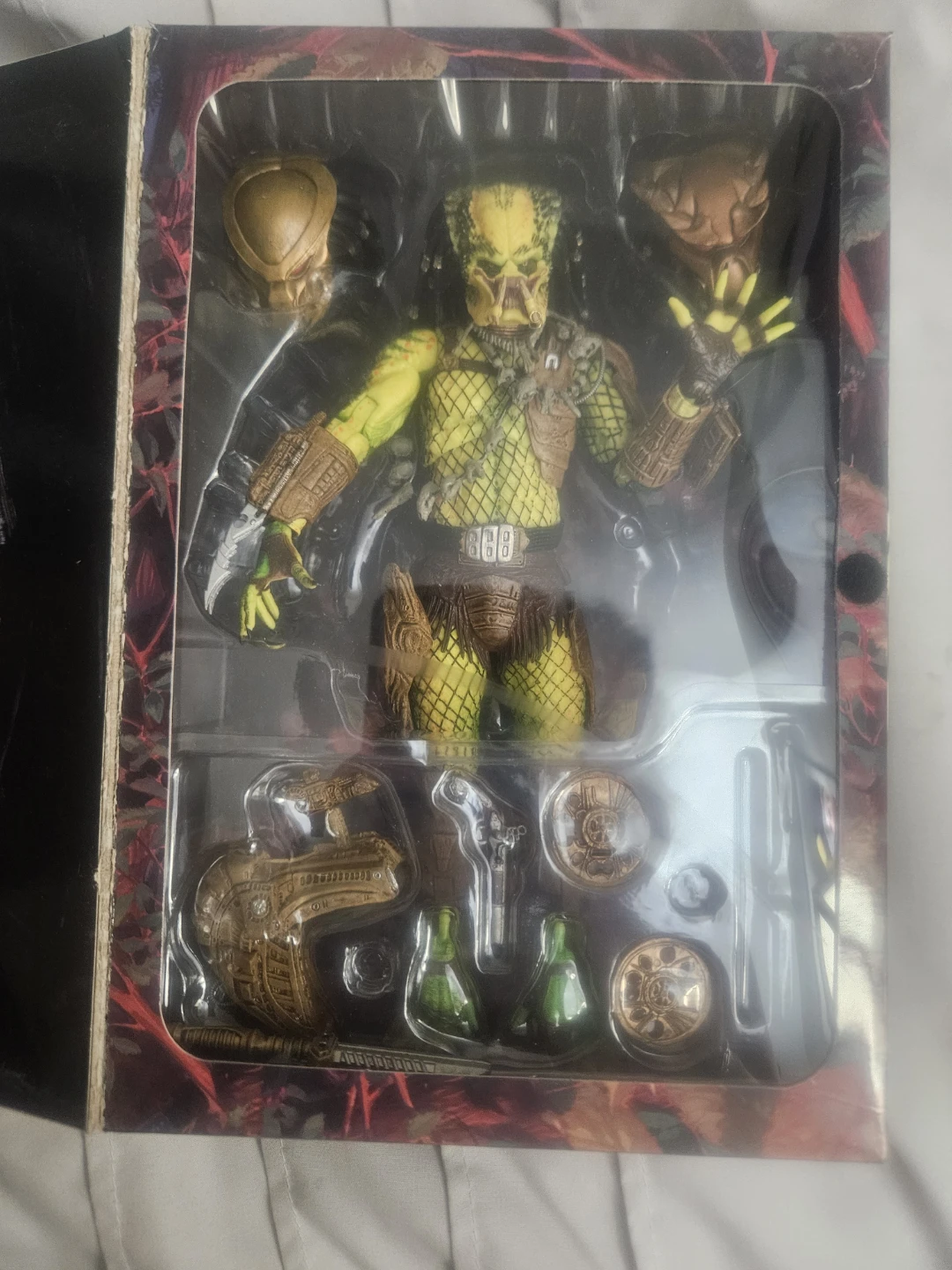 Predator Elder The Golden Angel Ultimate Edition Action Figure - photo 2