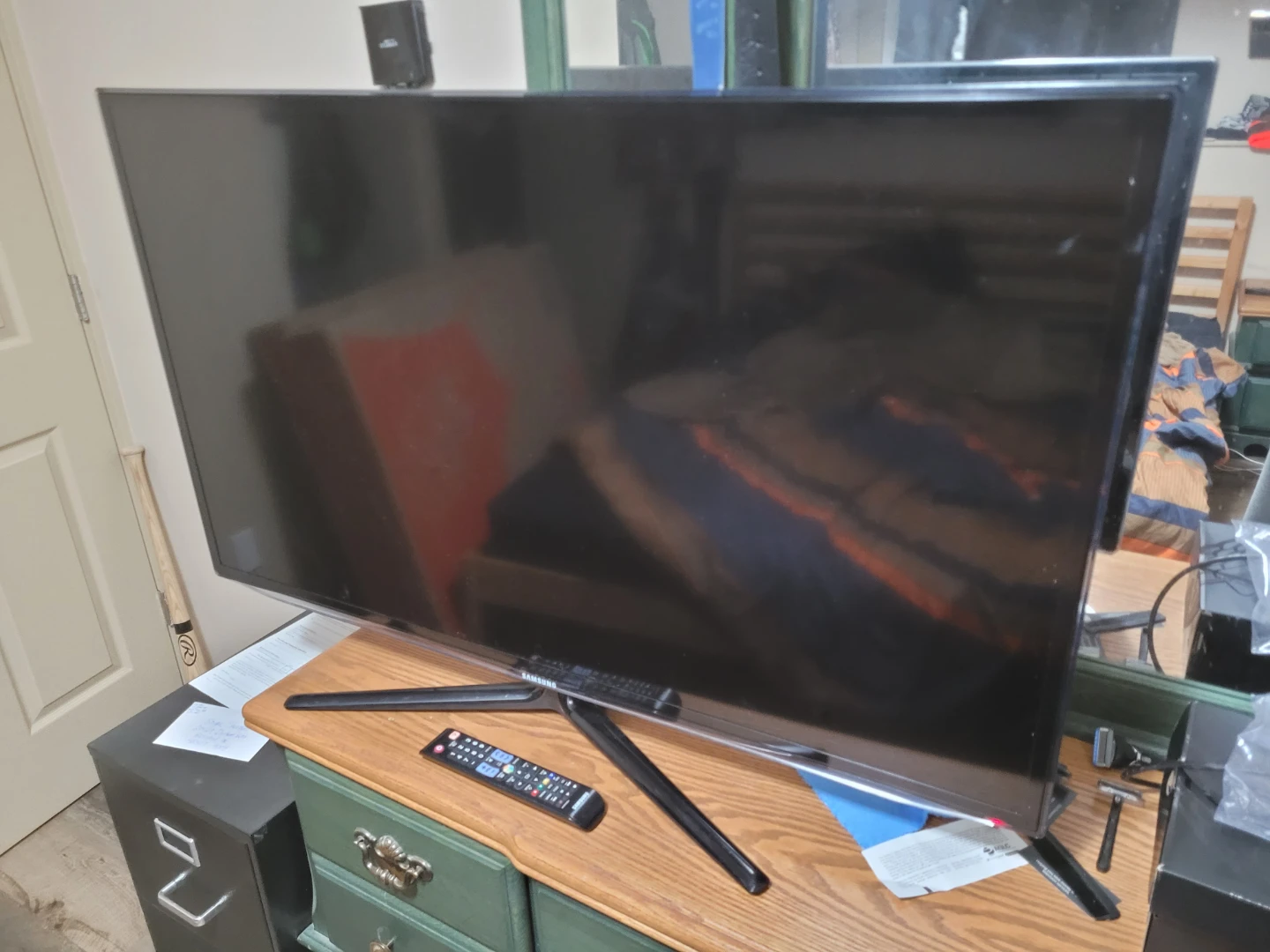 Delivery - 46" Samsung LED TV - photo 2