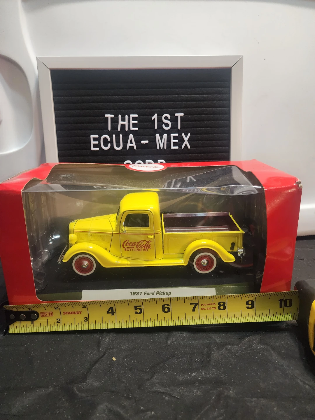 Coca-Cola 1937 Ford Pickup Diecast Model - photo 3