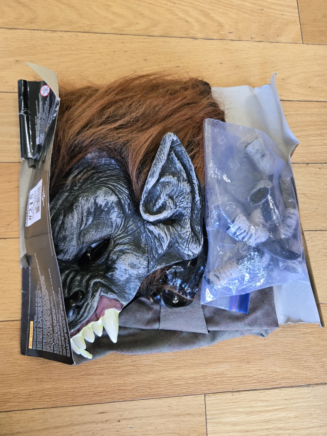 Universal Studios Monsters Werewolf Costume - Medium - photo 2