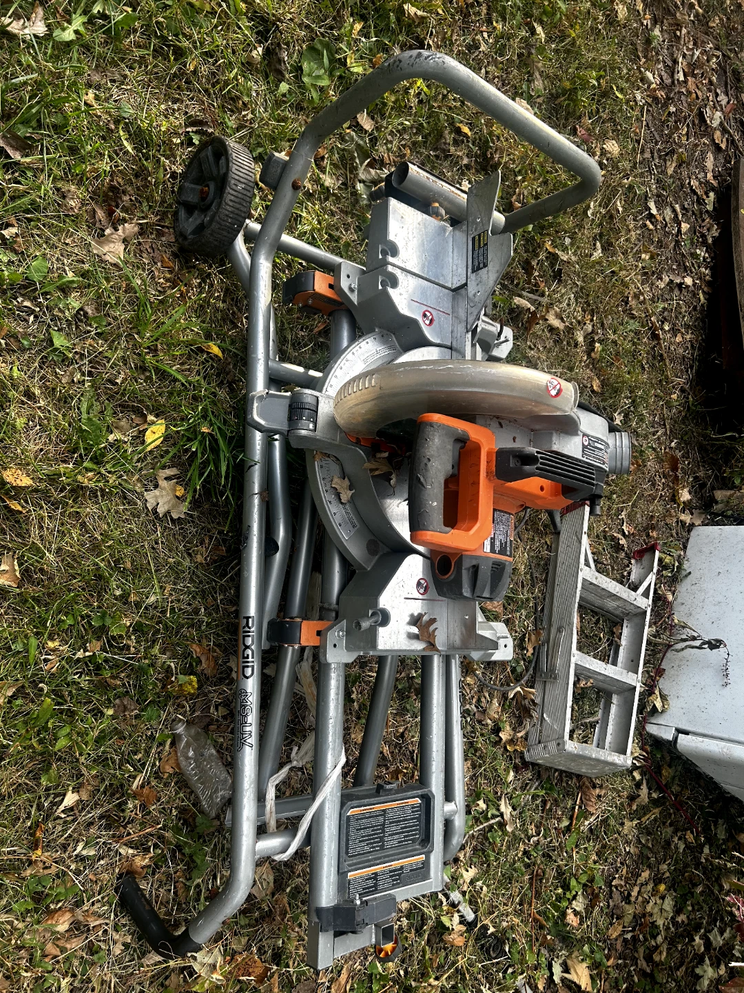 Ridgid 12-inch Sliding Miter Saw and Mobile Stand - photo 3