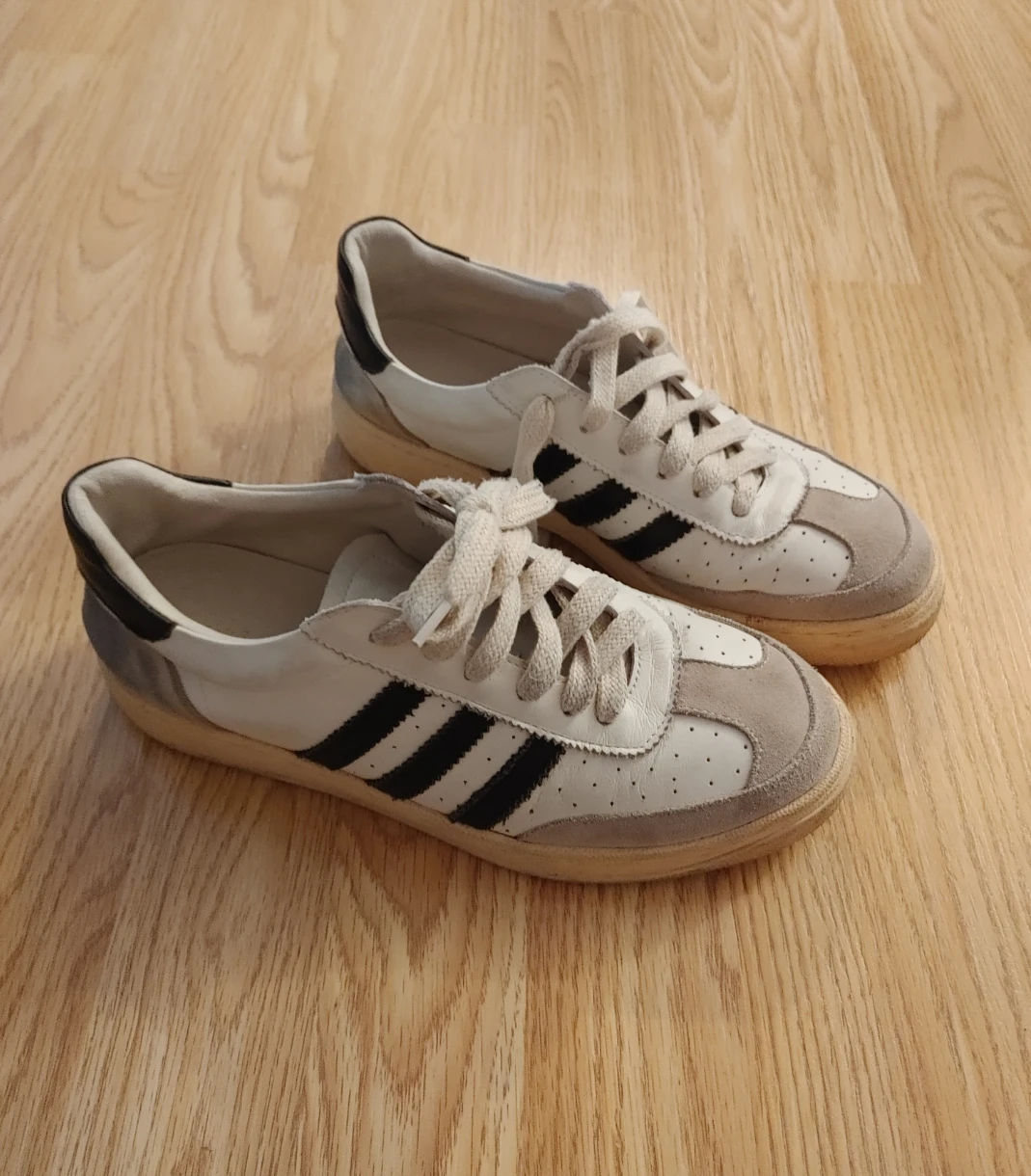 Women's Adidas Leather Sneakers size 7.5