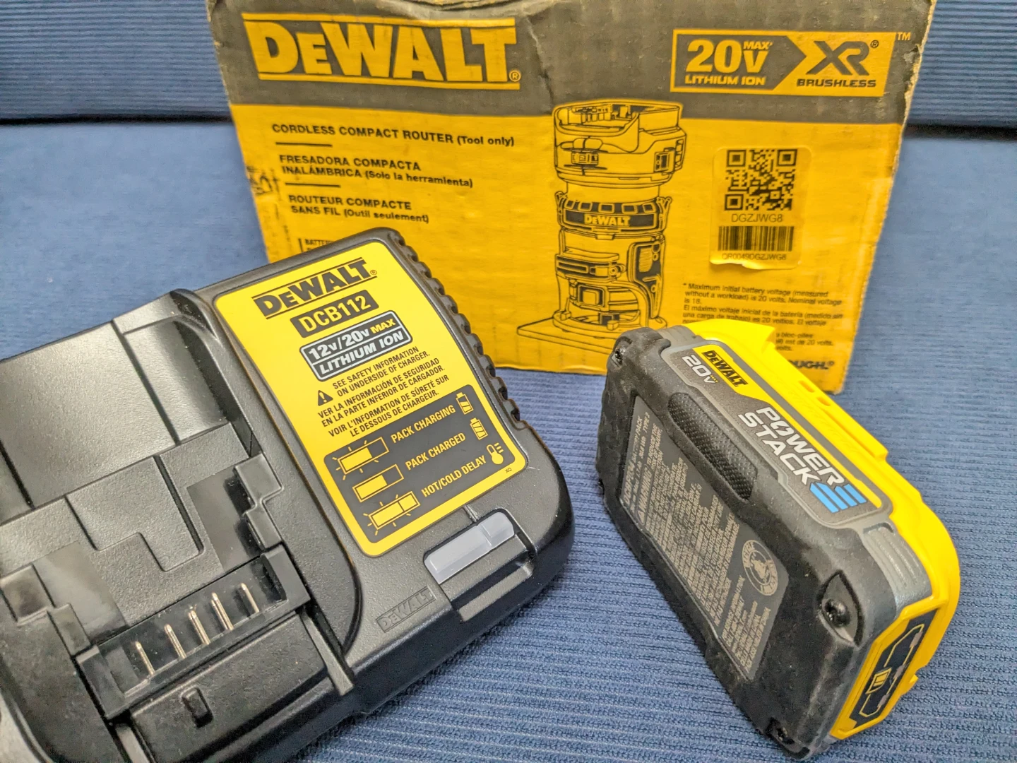 20V Max DeWalt XR Compact Router Combo Kit - photo 3