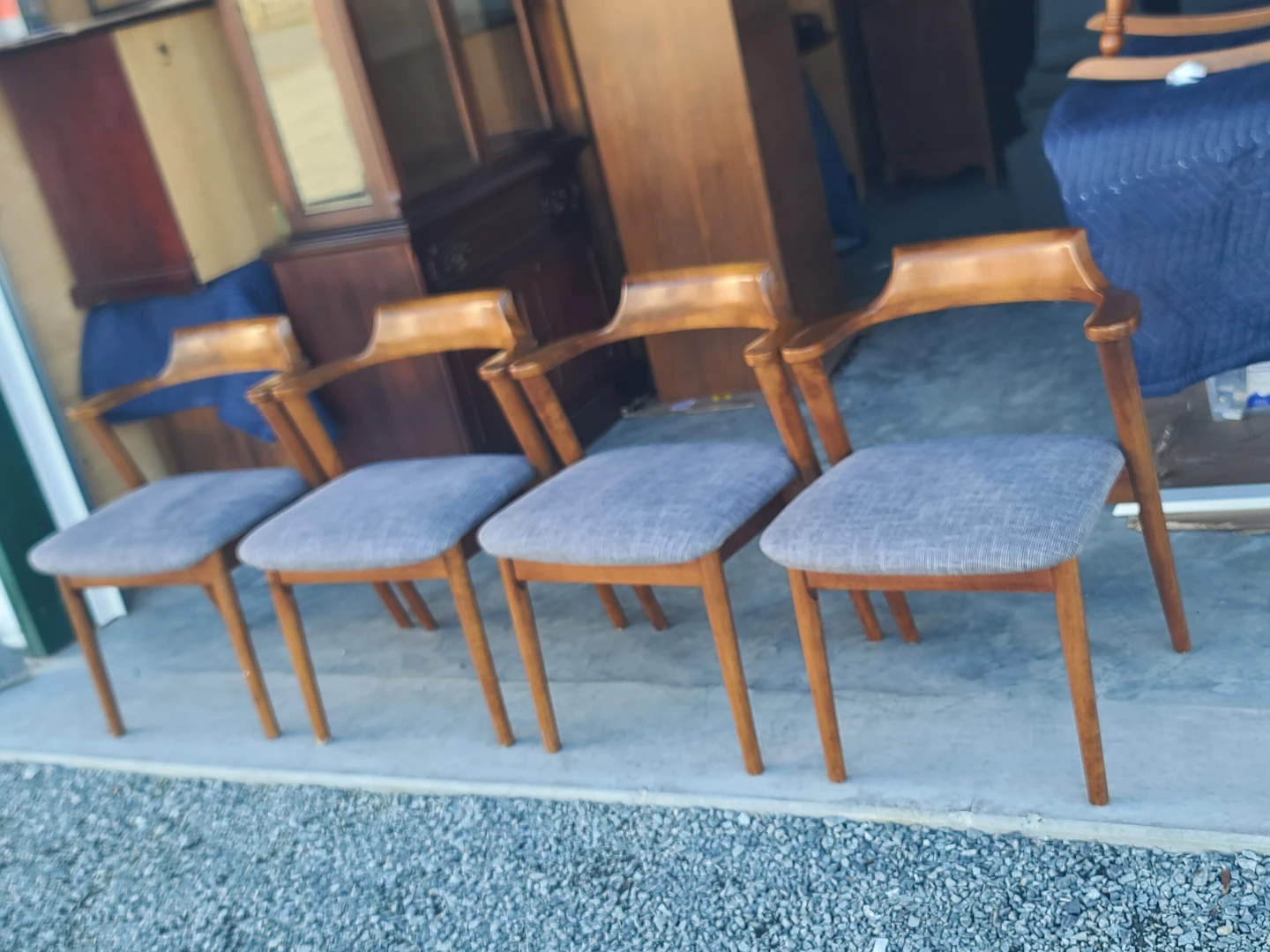 Set of 4 Mid-Century Style Dining Chairs