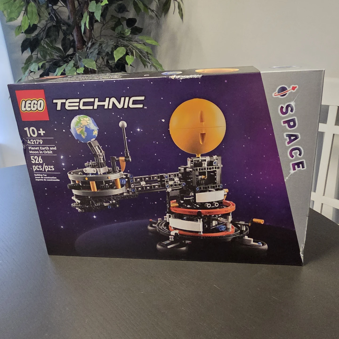 LEGO Technic Planet Earth and Moon in Orbit 42179