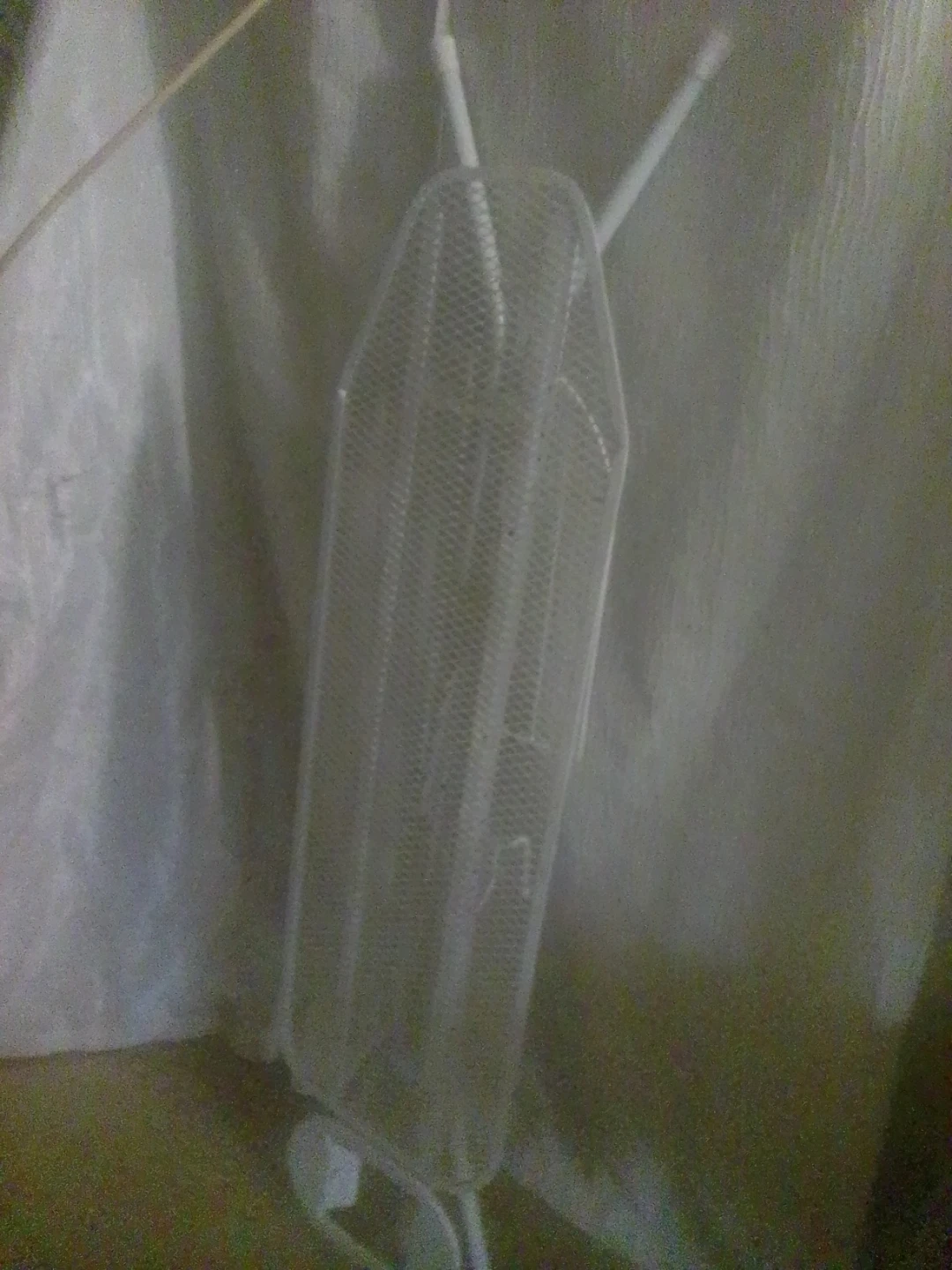 White Metal Ironing Board - photo 2