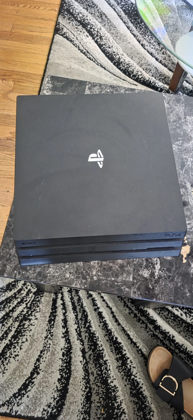 Sony PlayStation 4 Pro 1TB Console - photo 3