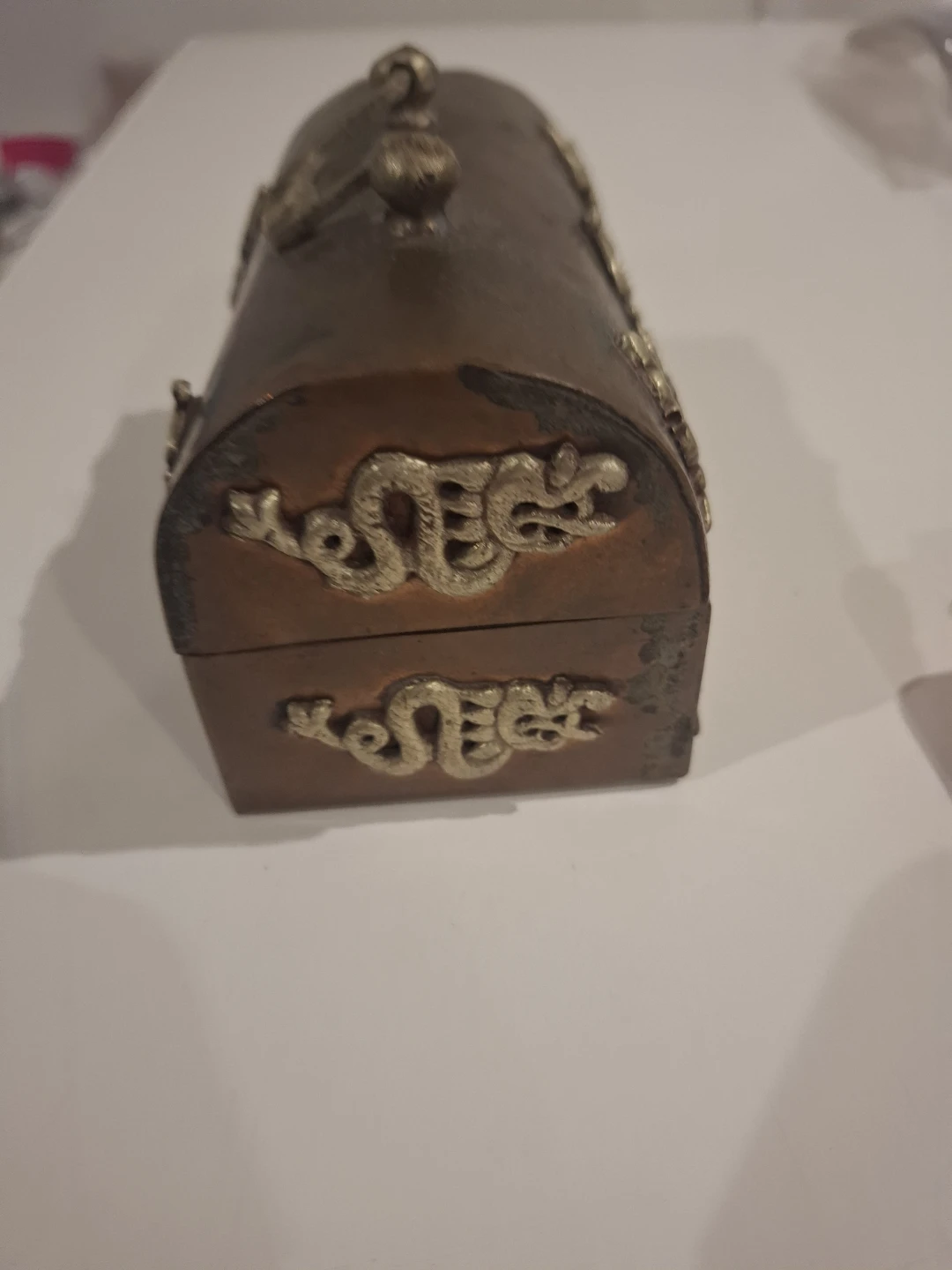 Small decorative metal treasure chest box - photo 3