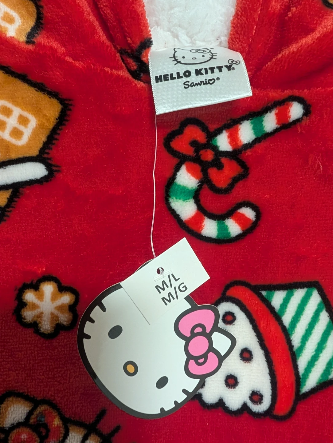 NEW Hello Kitty Holiday Hooded Blanket Hoodie Kids Size M/L - photo 4