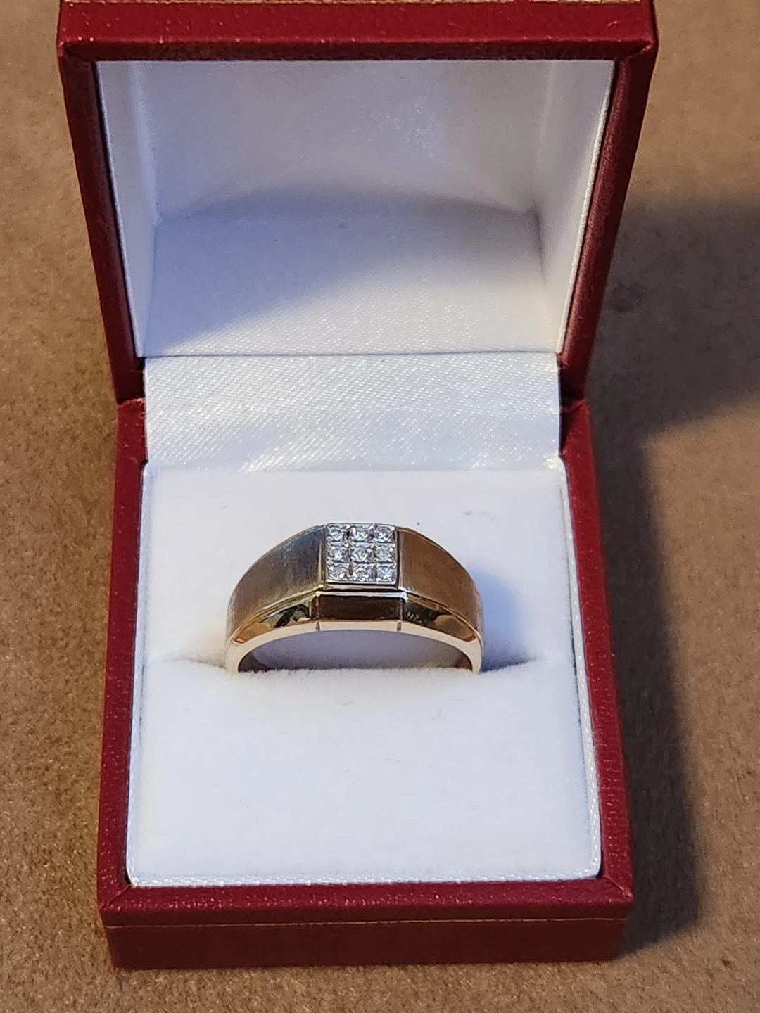10k Gold Diamond Cluster Ring