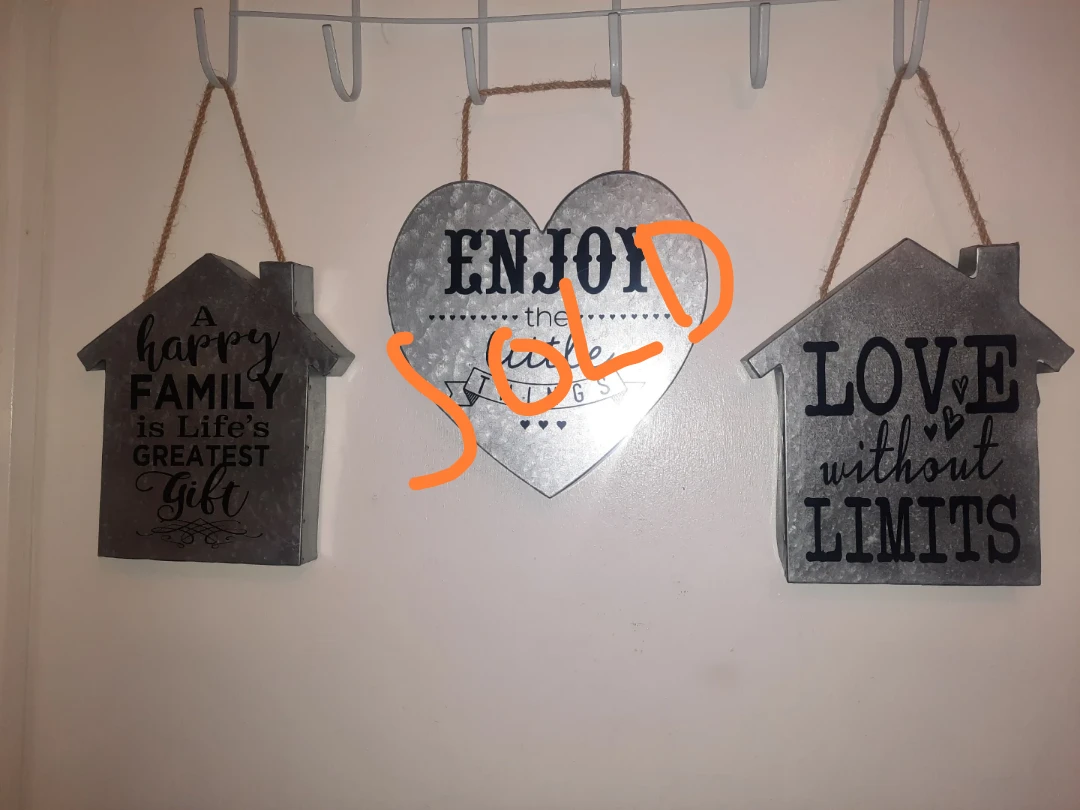 Set of 2 Metal Wall Decor Signs