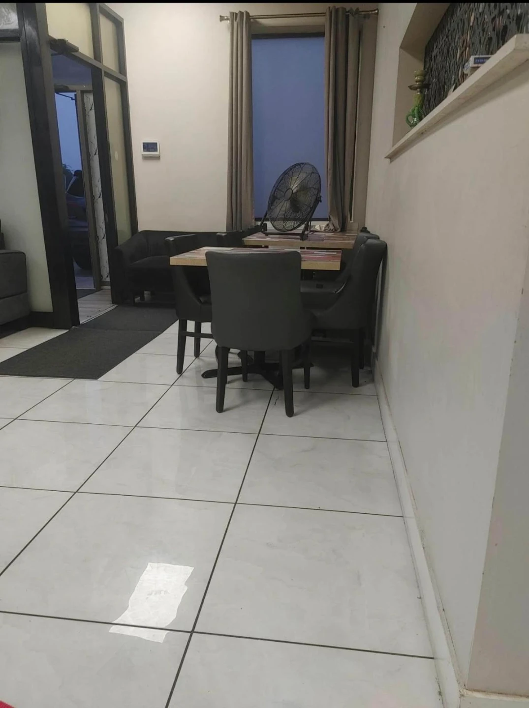 A small coffee shop - photo 3
