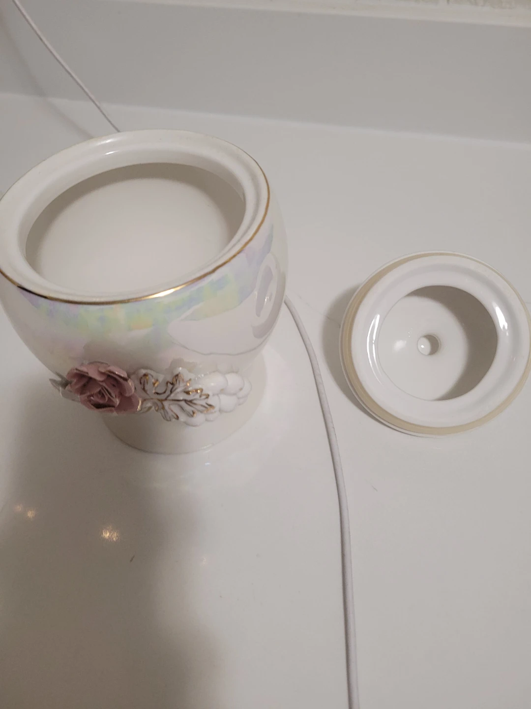 Vintage Iridescent Ceramic Sugar Bowl with Floral design $10 - photo 5