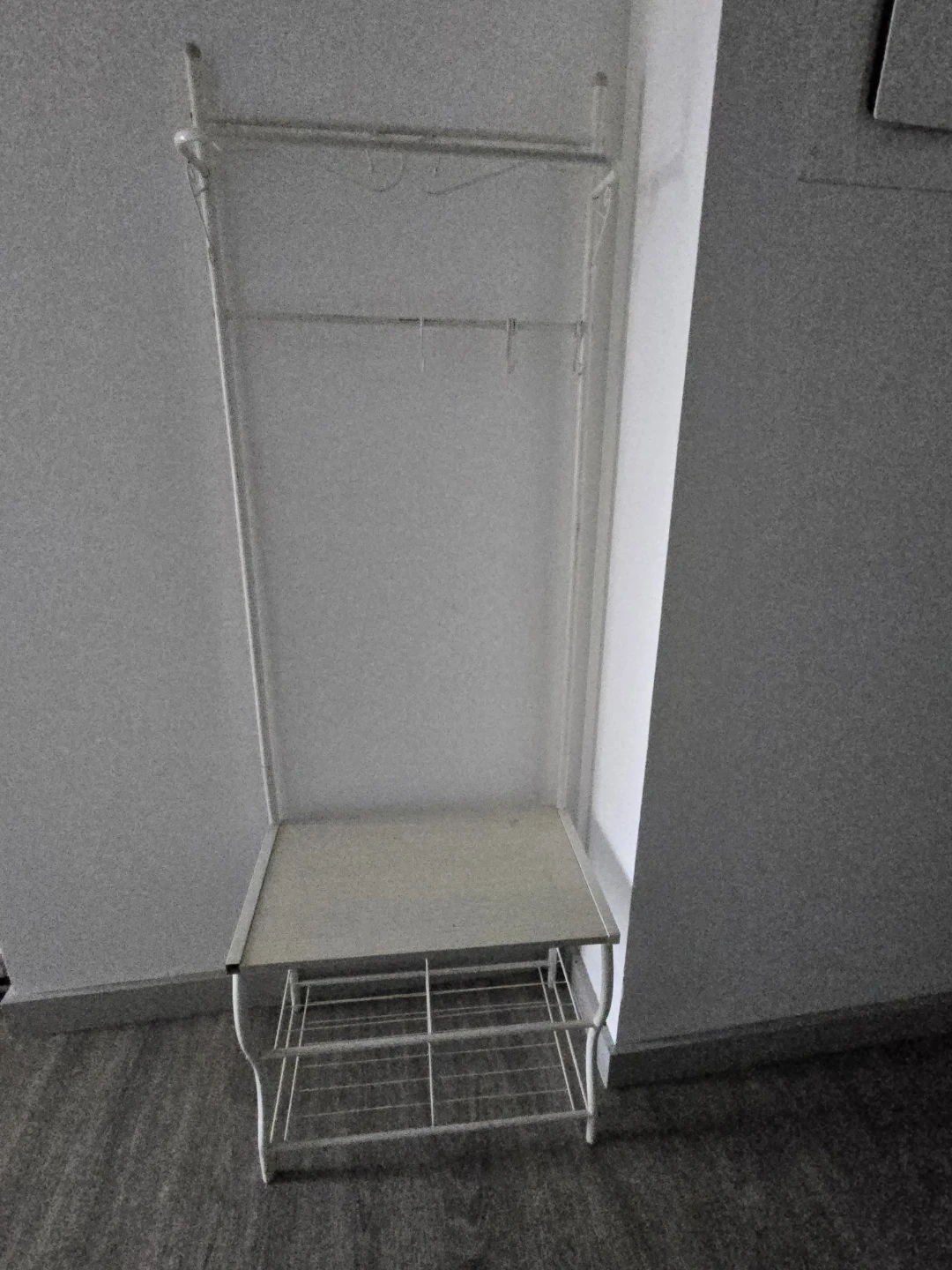 White metal coat rack with shoe storage shelf - photo 2