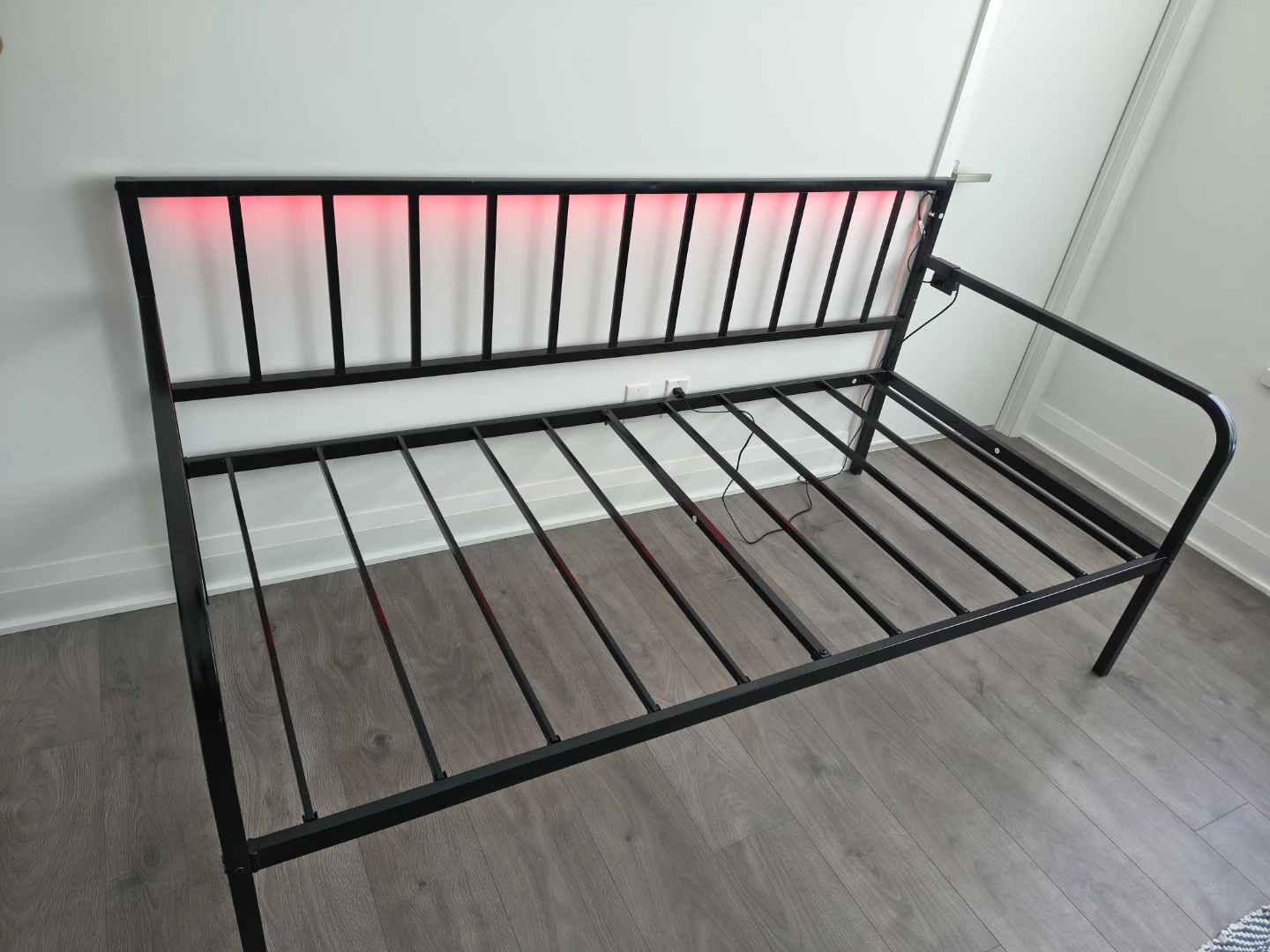 Black Metal Daybed with LED Lighting - photo 3
