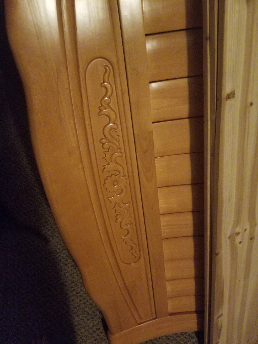 Solid wood headboard and bed frame - photo 3
