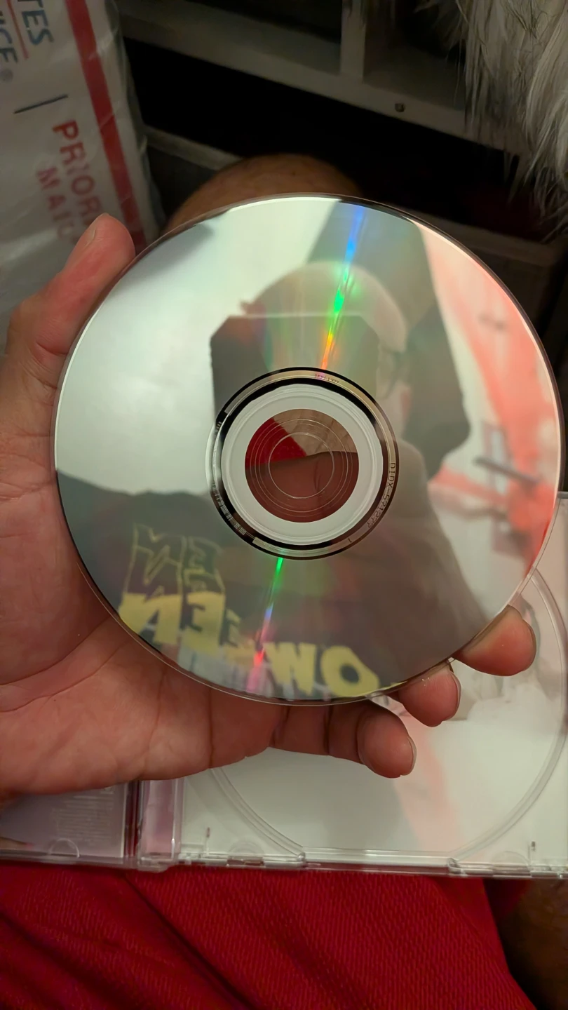 Nicki Minaj Pink Friday Deluxe Edition CD - photo 5