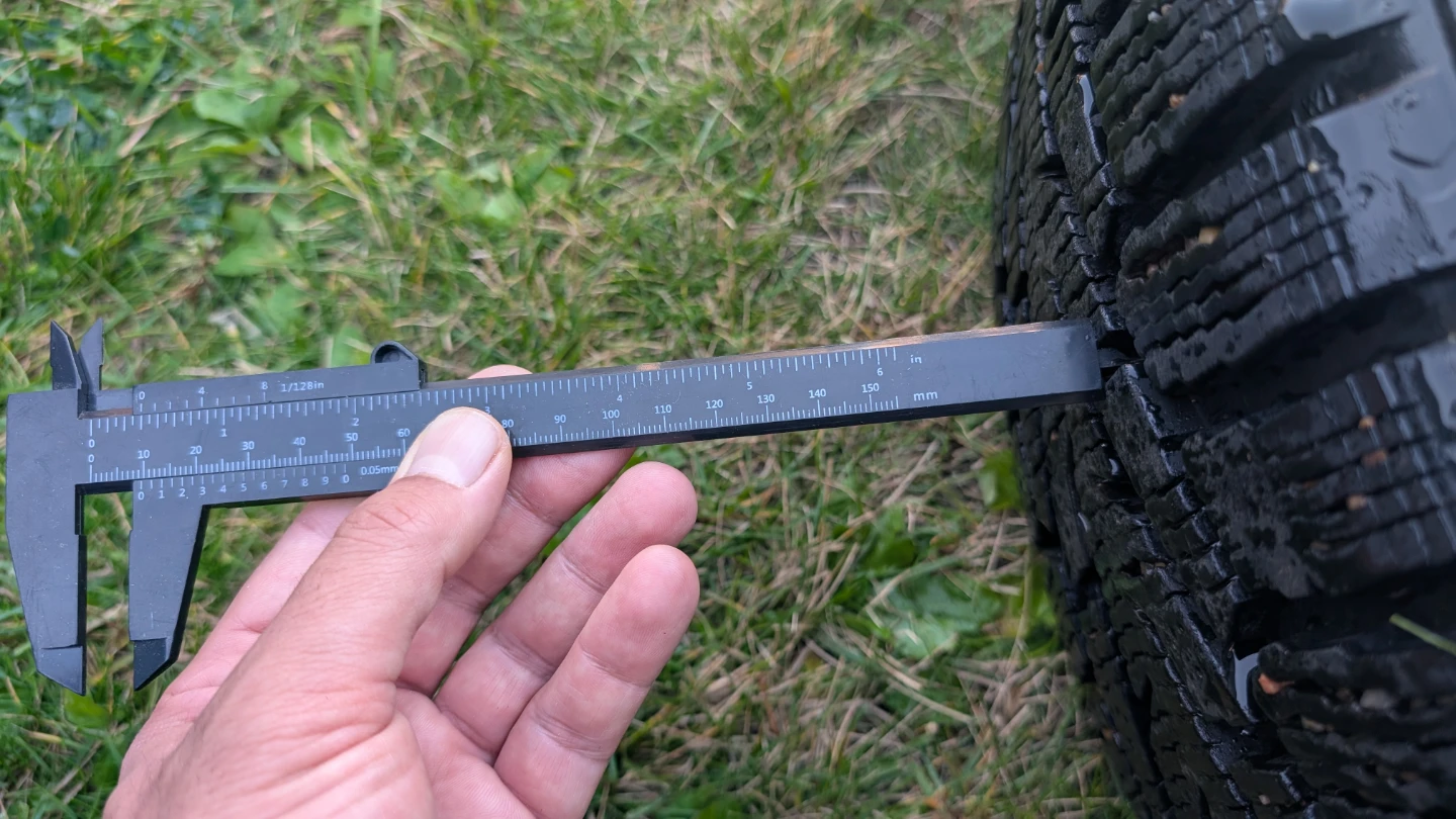 Ford 18-inch Alloy Wheel and winter tires - photo 5