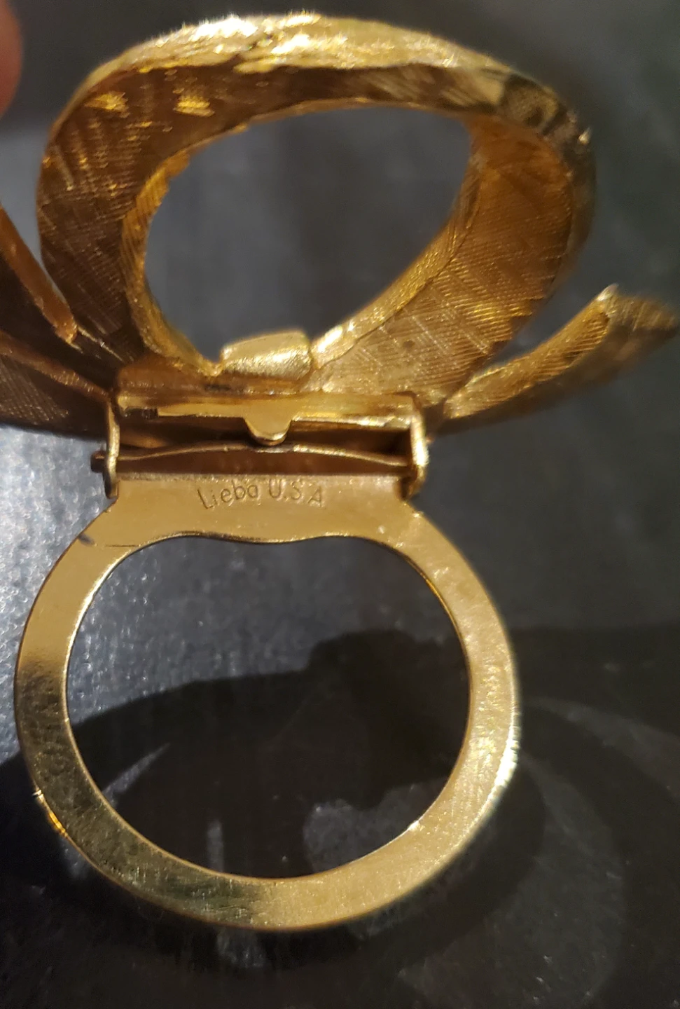Lieba USA Gold-Tone Scarf Clip - photo 2