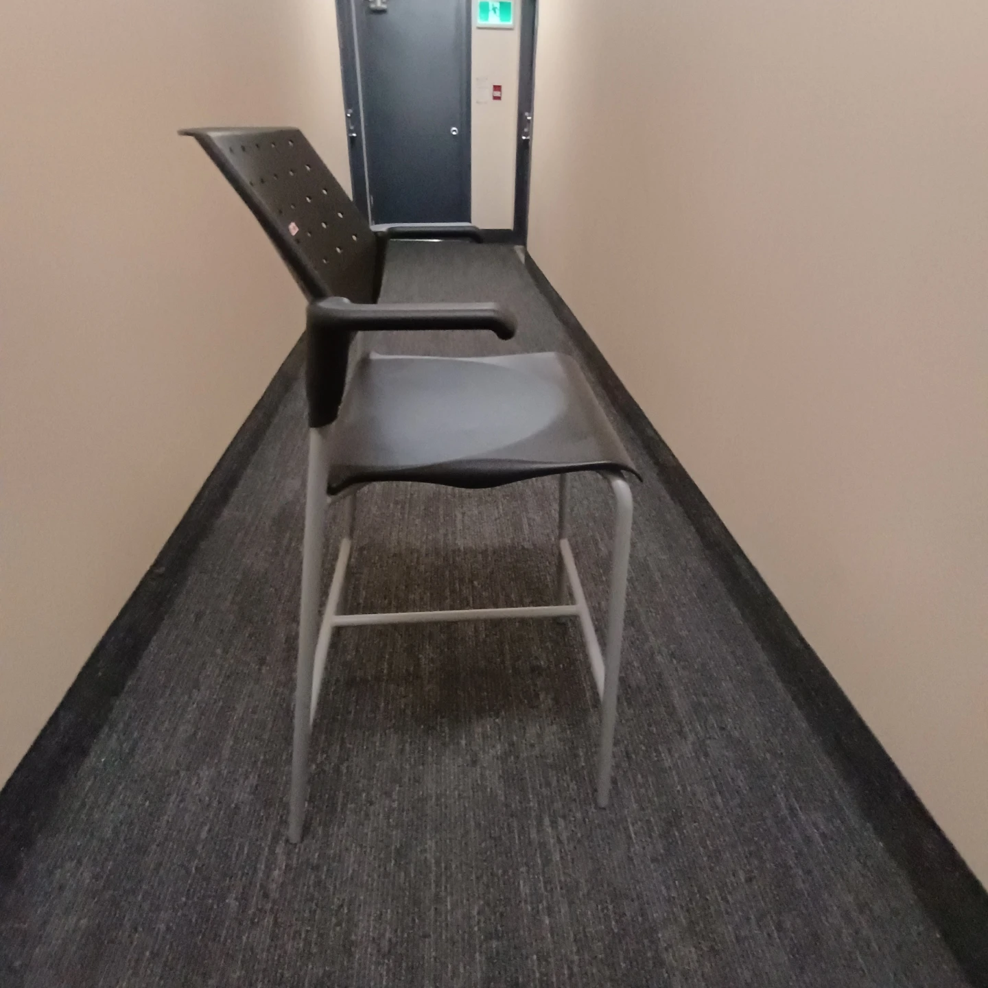 Teknion Sonic Bar Stool With Arms, Polypropylene Seat & Back - photo 4
