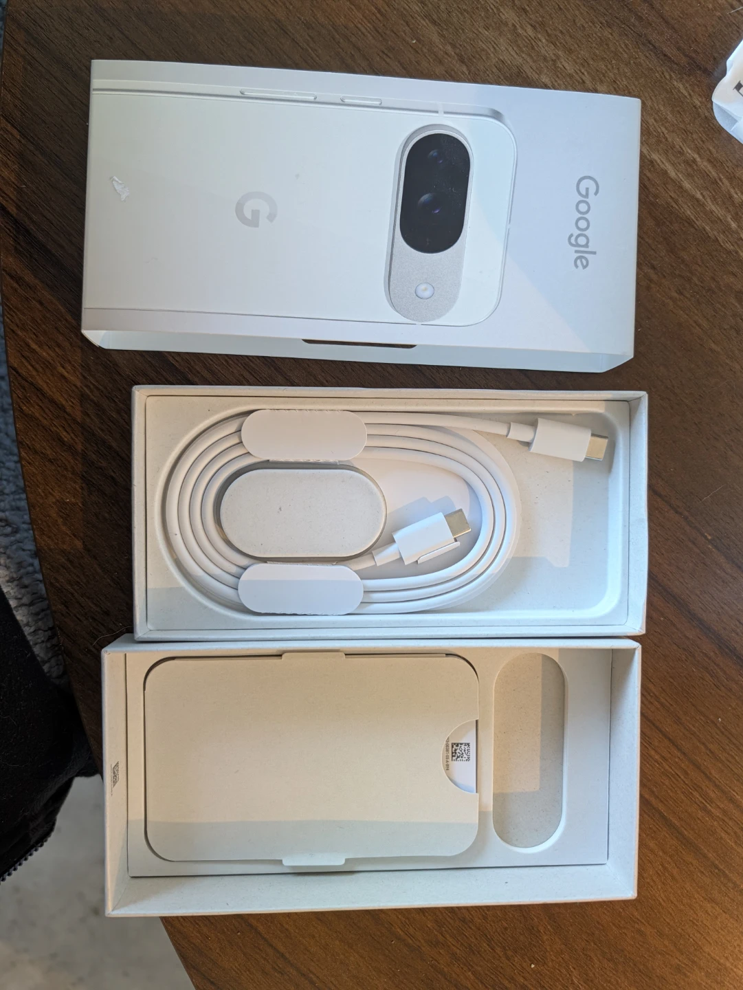 Google Pixel 9 + Box, Cable, Case - photo 4