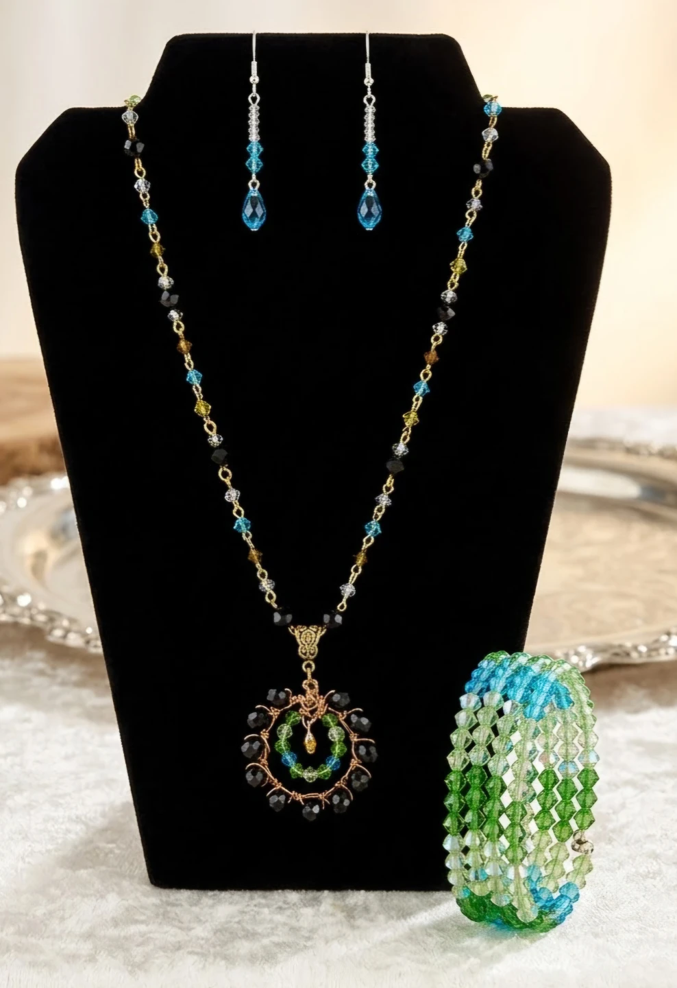 New Crystal Necklace, Earring, and Bracelet Set - photo 2