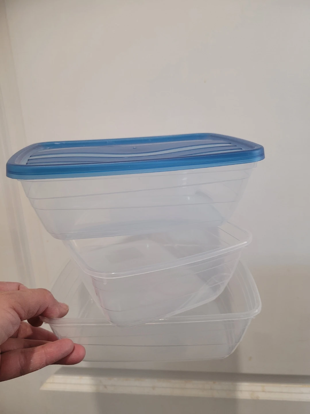 9 for $7 Plastic Food Storage Containers - photo 4