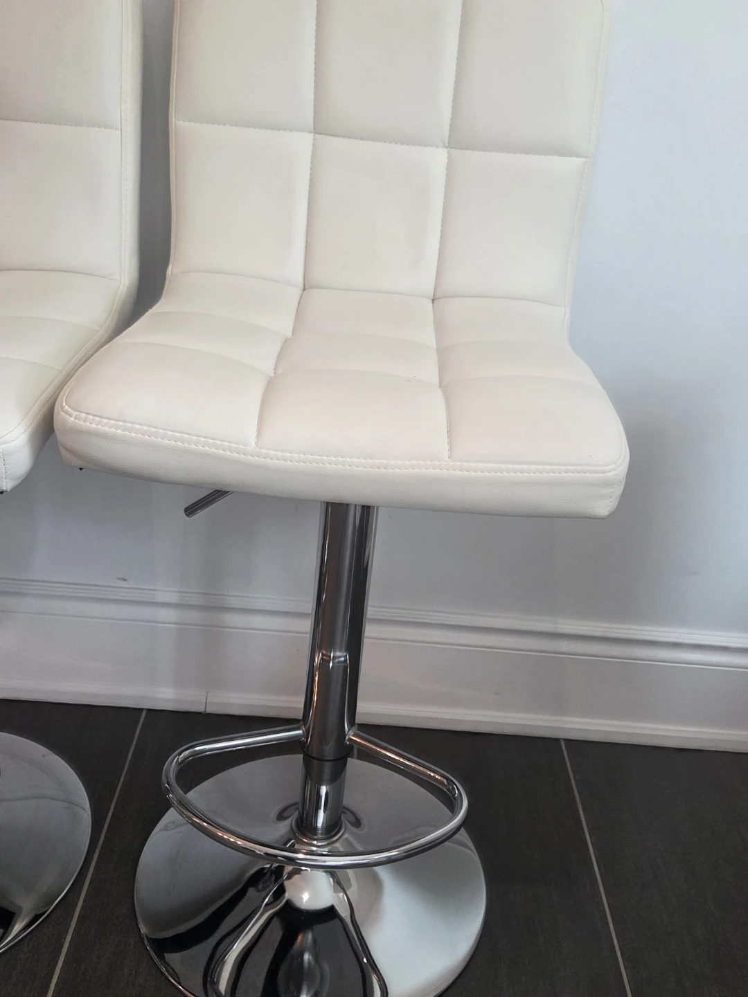 Set of 3 White Adjustable Bar Stools - photo 3