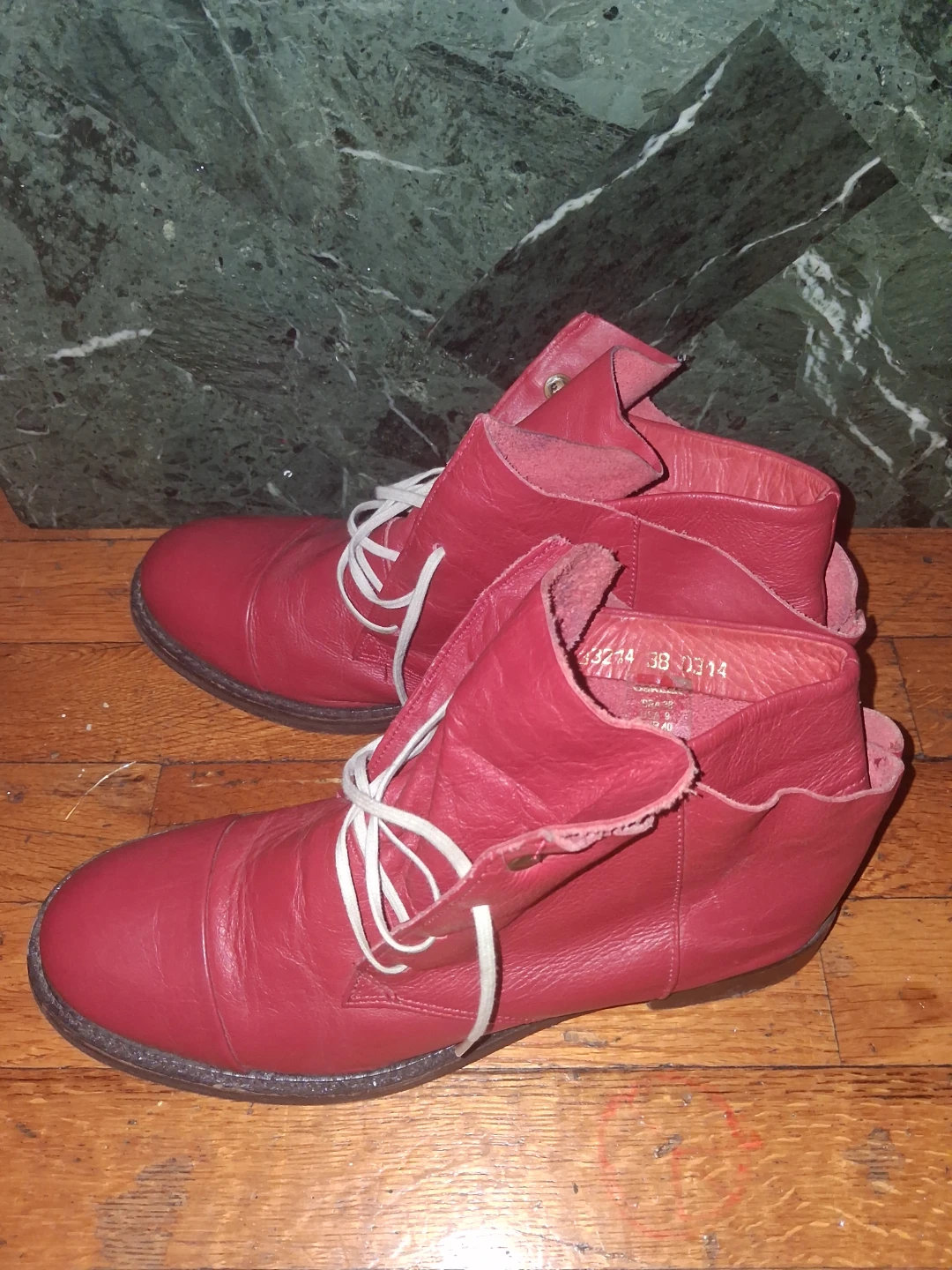 Red Shoe/Boots (9) - photo 2