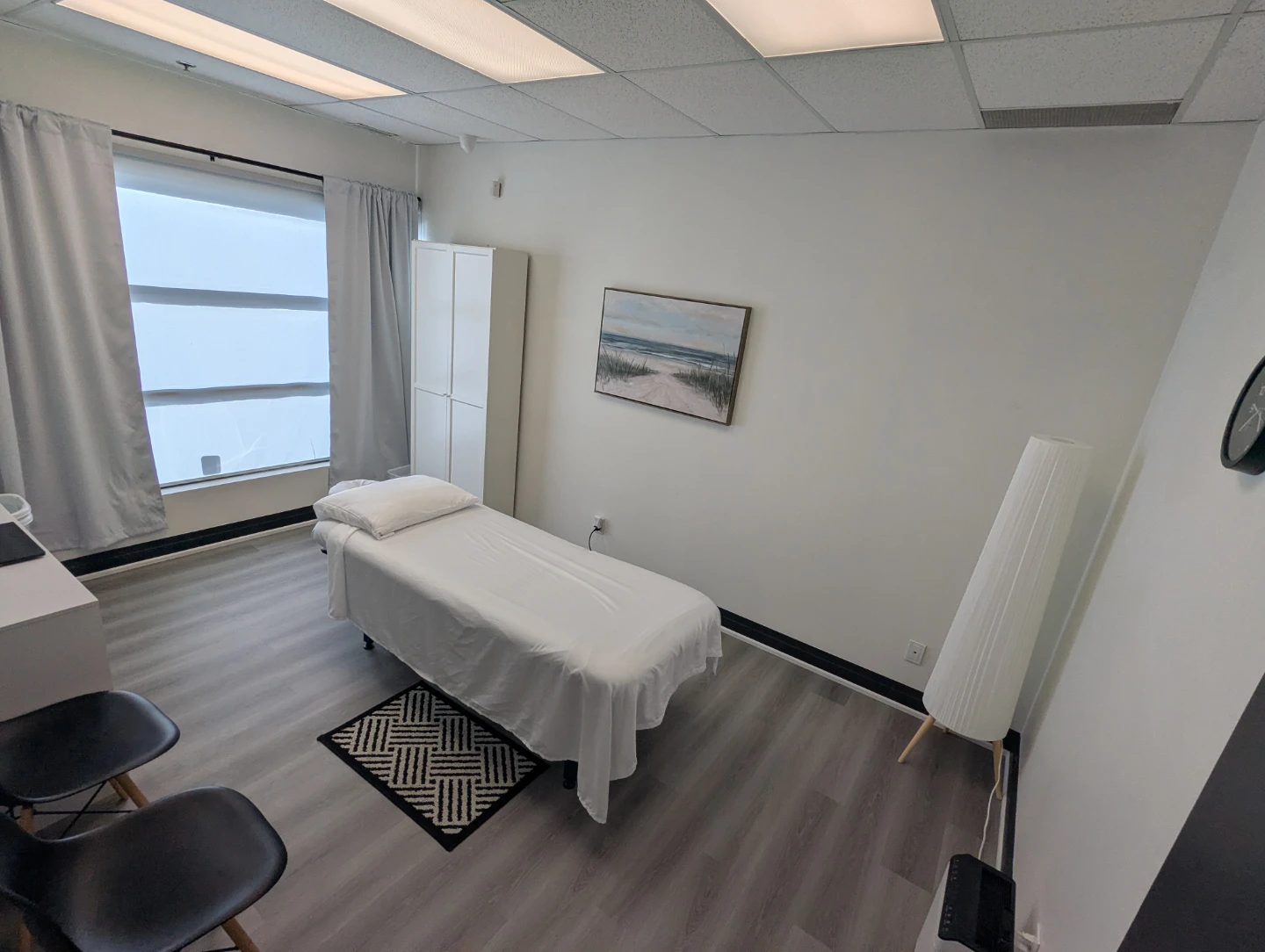 Clinic Room for Rent