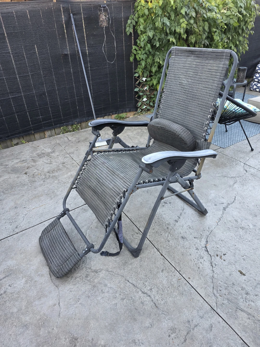 Gravity Chair ( 2 AVAIL) - photo 3