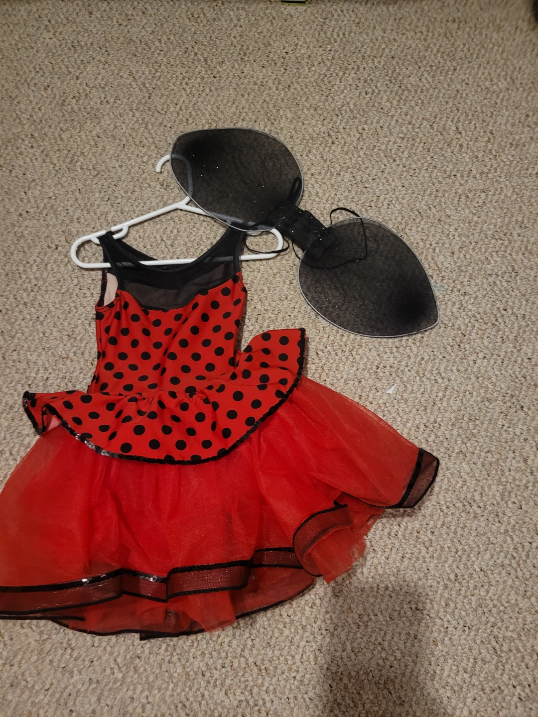 3-4 Y girls costumes - photo 2