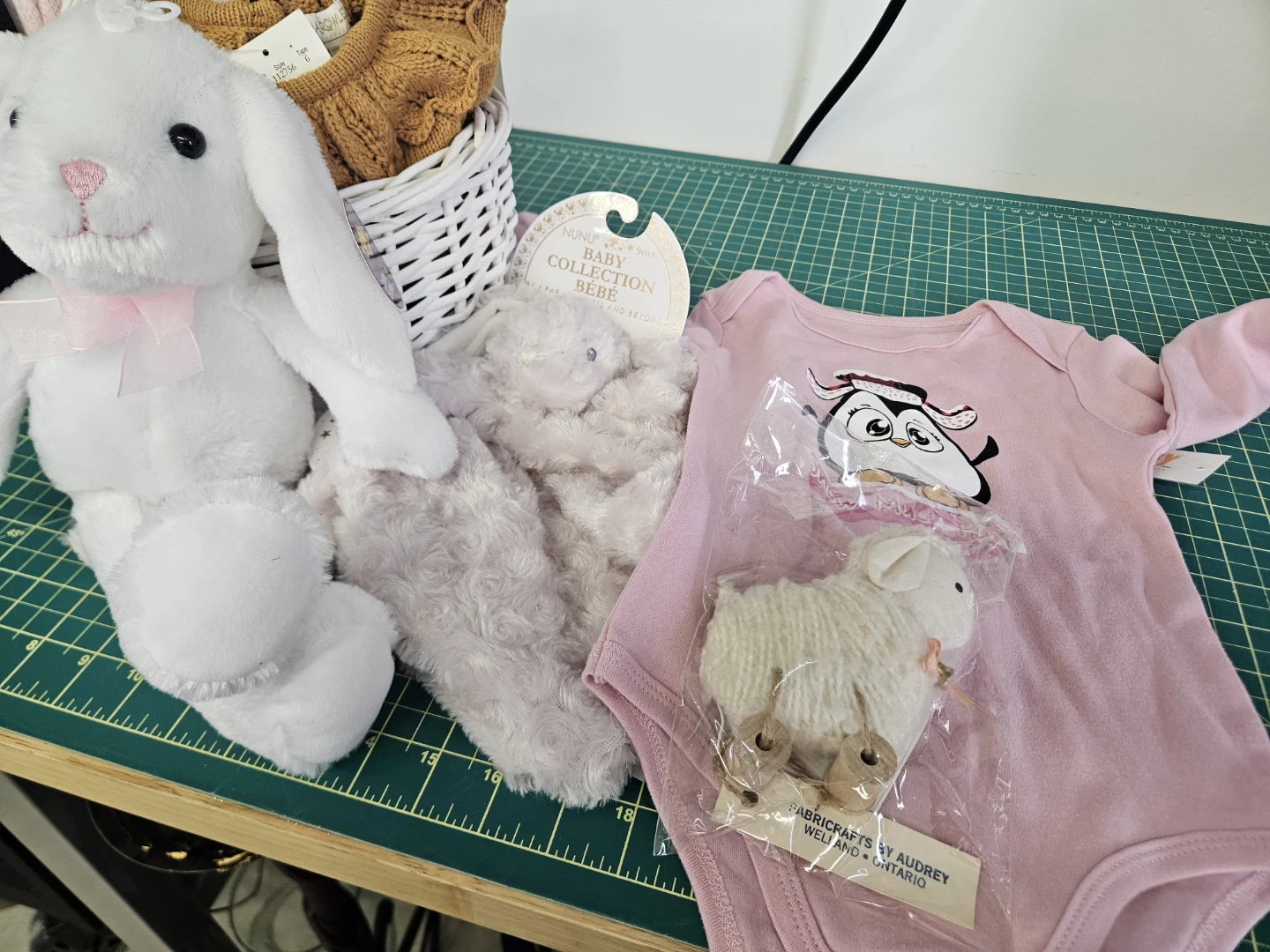 Baby girl dress and accessory gift basket - photo 3