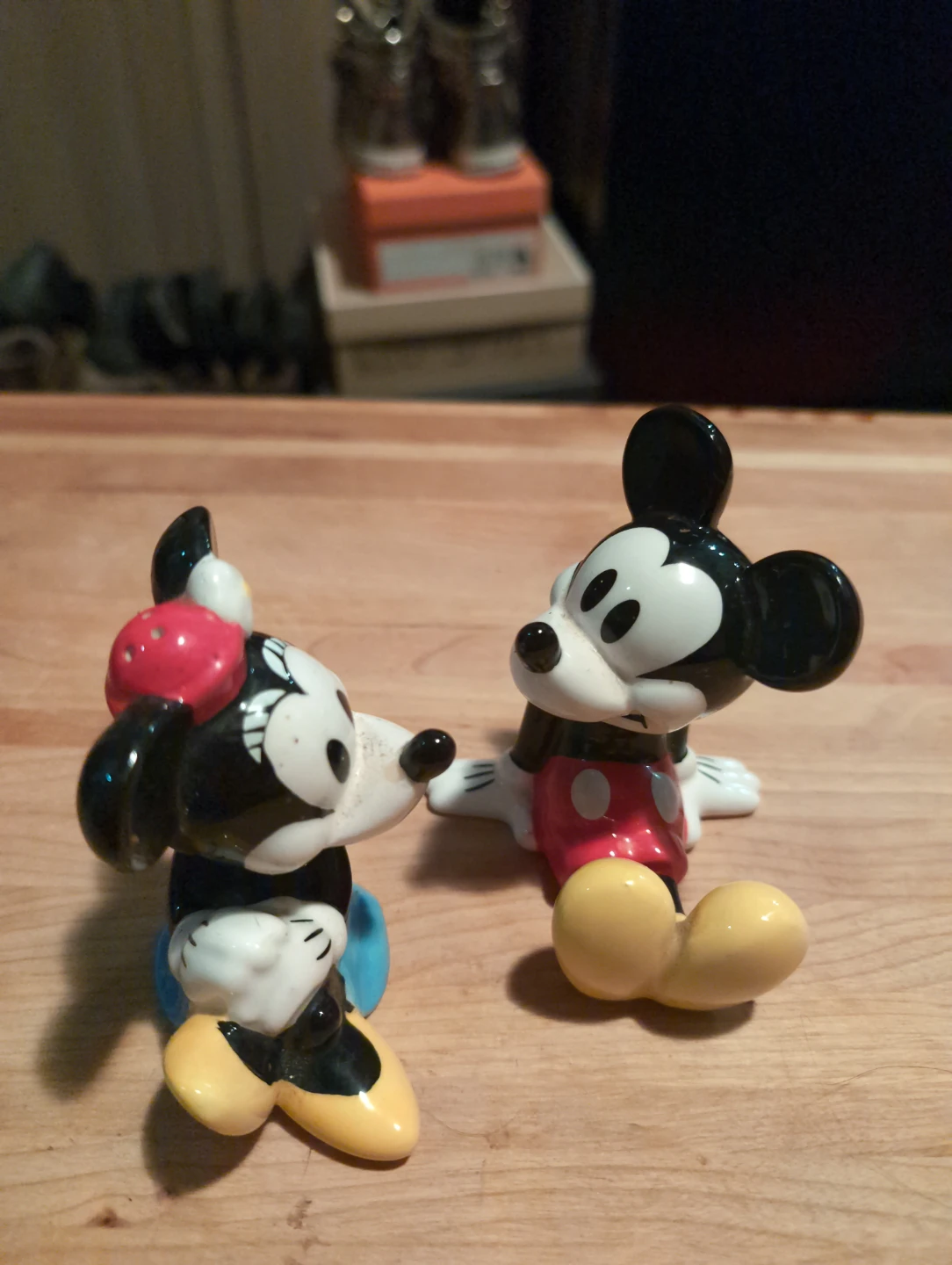 Disney Mickey and Minnie Mouse Salt and Pepper Shakers - photo 2