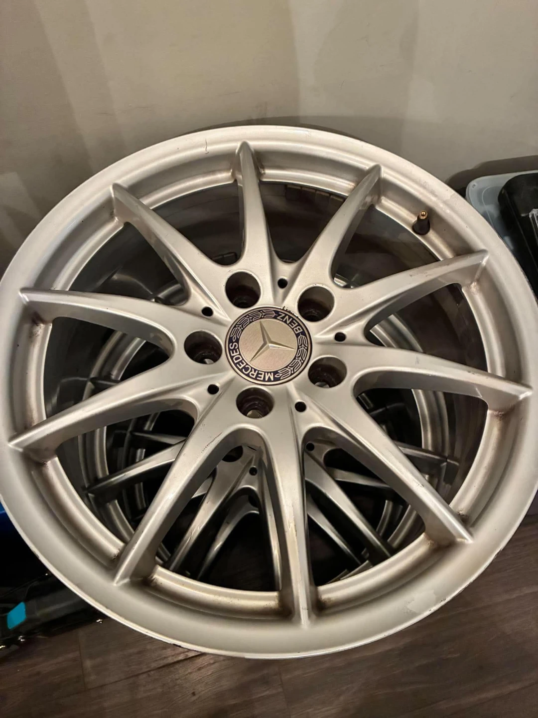 Set of 3 Mercedes-Benz 17-inch Alloy Wheels
