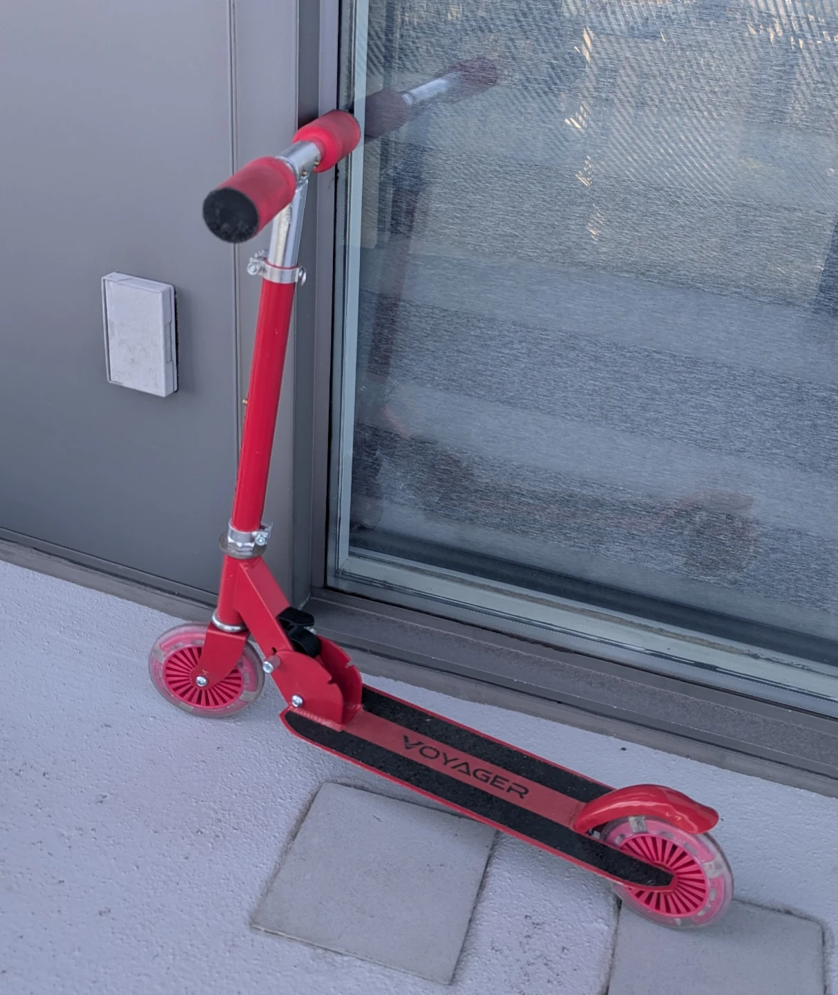 Voyager Kids Red Scooter