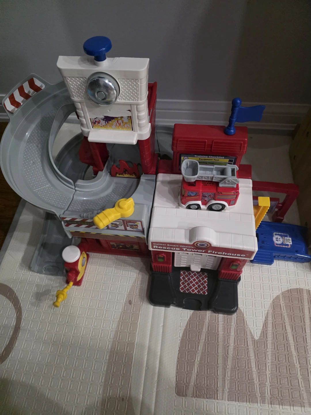 VTech Go! Go! Smart Wheels Rescue Tower Firehouse - photo 3