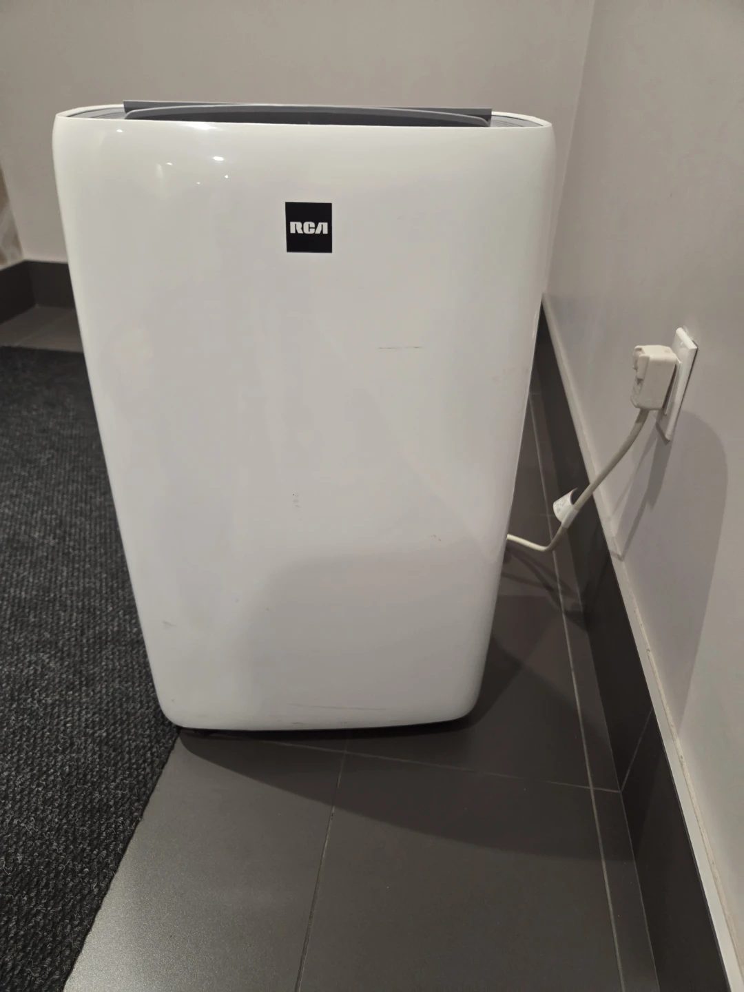 RCA Portable Air Conditioner - photo 5