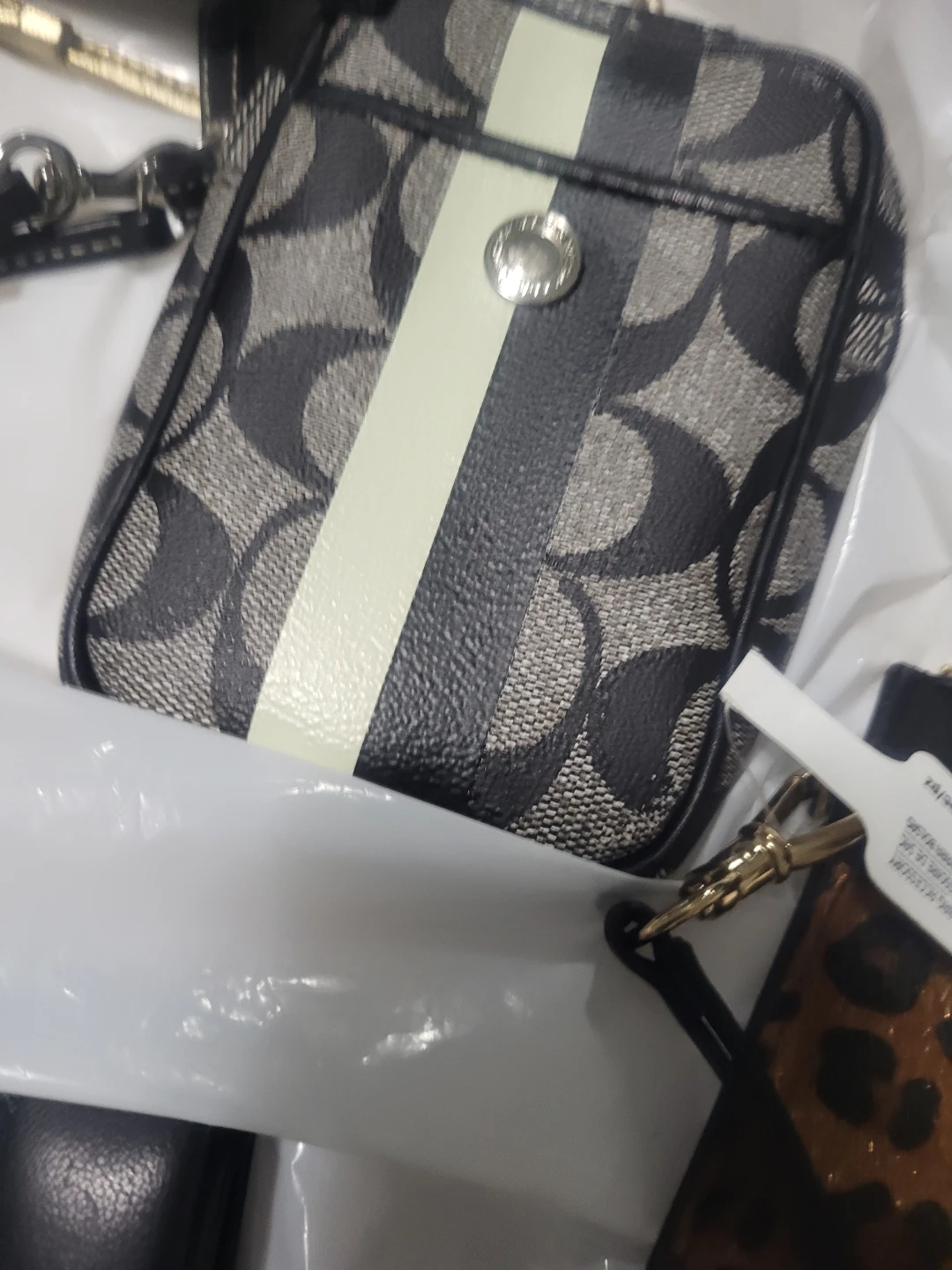 Assorted handbag s - photo 2